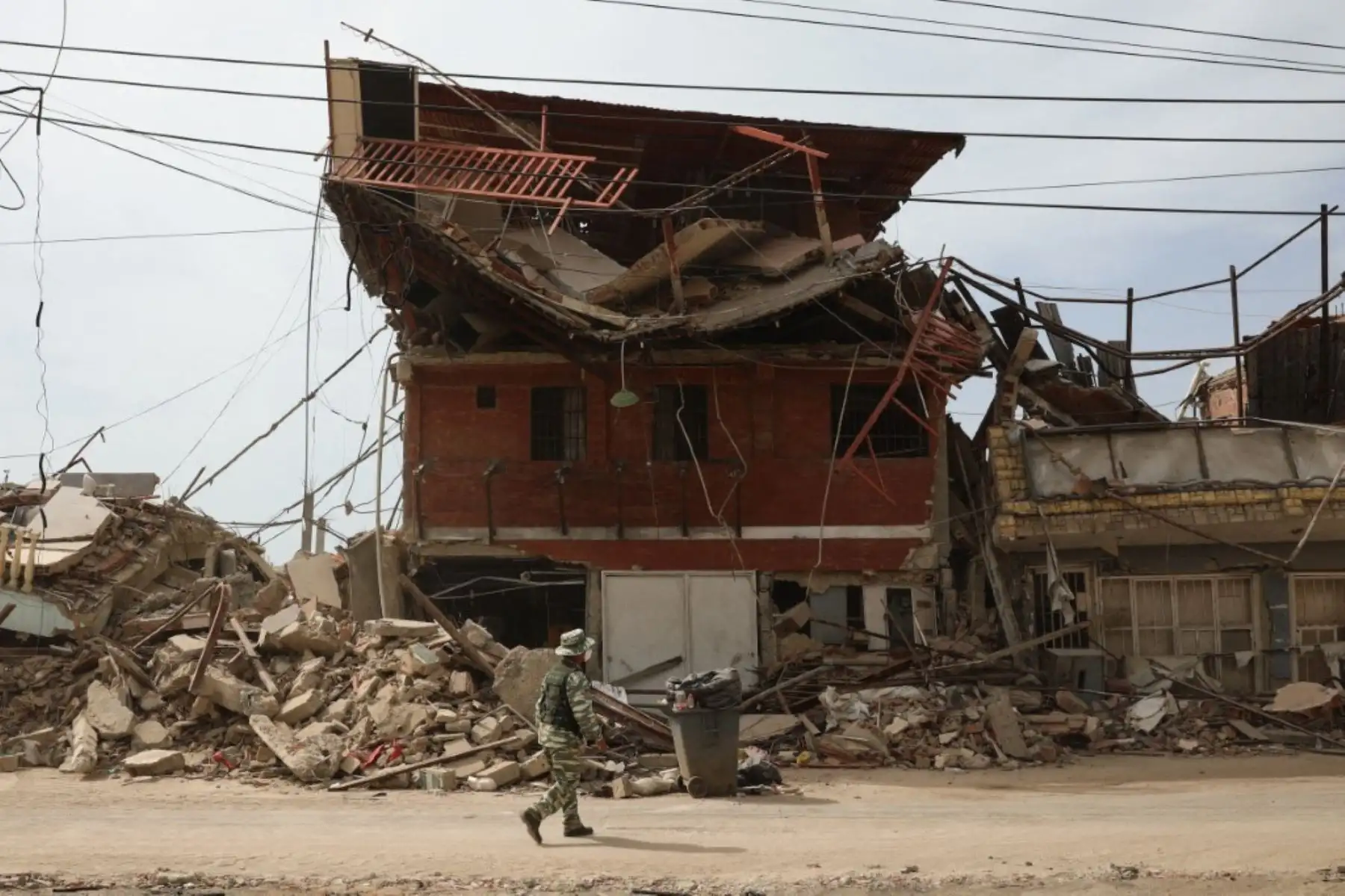 Vista de la destrucción catastrófica en la ciudad costera de La Guaira, Venezuela, el 5 de julio de 2026, la zona más afectada por los recientes terremotos gemelos de magnitud 7,2 y 7,5. Foto: AFP
