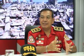 "No hay acto más sublime, es casi como un trabajo de parto", dijo brigadier Paredes al referirse al rescate bajo escombros de una persona viva. Foto: ANDINA/Héctor Vinces