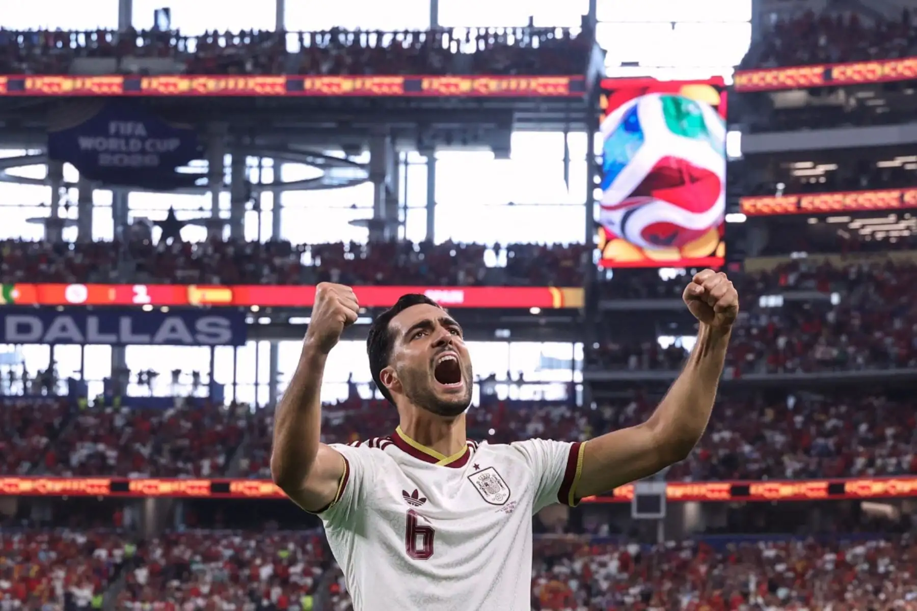 España venció 1-0 a Portugal con gol de Mikel Merino en los descuentos y avanzó a cuartos de final del Mundial 2026. El resultado deja fuera a Cristiano Ronaldo, leyenda deportiva, en el que sería su último partido mundialista tras convertirse en el primer futbolista en anotar en seis ediciones del torneo. Foto: ANDINA/AFP