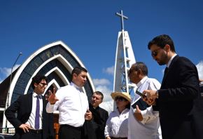 Pucallpa fue la primera ciudad que visitó la comisión del Vaticano que coordina la visita del papa León XIV al Perú. La comitiva inspeccionó el domingo 5 los posibles escenarios que recorrería el sumo pontífice en su visita a Ucayali. ANDINA/Difusión