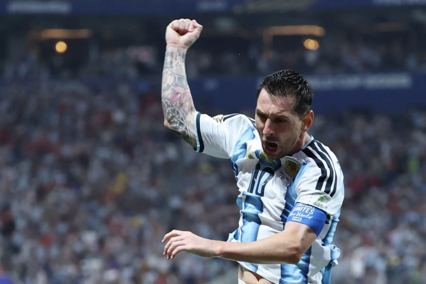 El delantero argentino Lionel Messi celebra tras marcar el segundo gol de su equipo durante el partido de octavos de final de la Copa Mundial de 2026 entre Argentina y Egipto, disputado en el estadio de Atlanta, en Atlanta. Foto: AFP