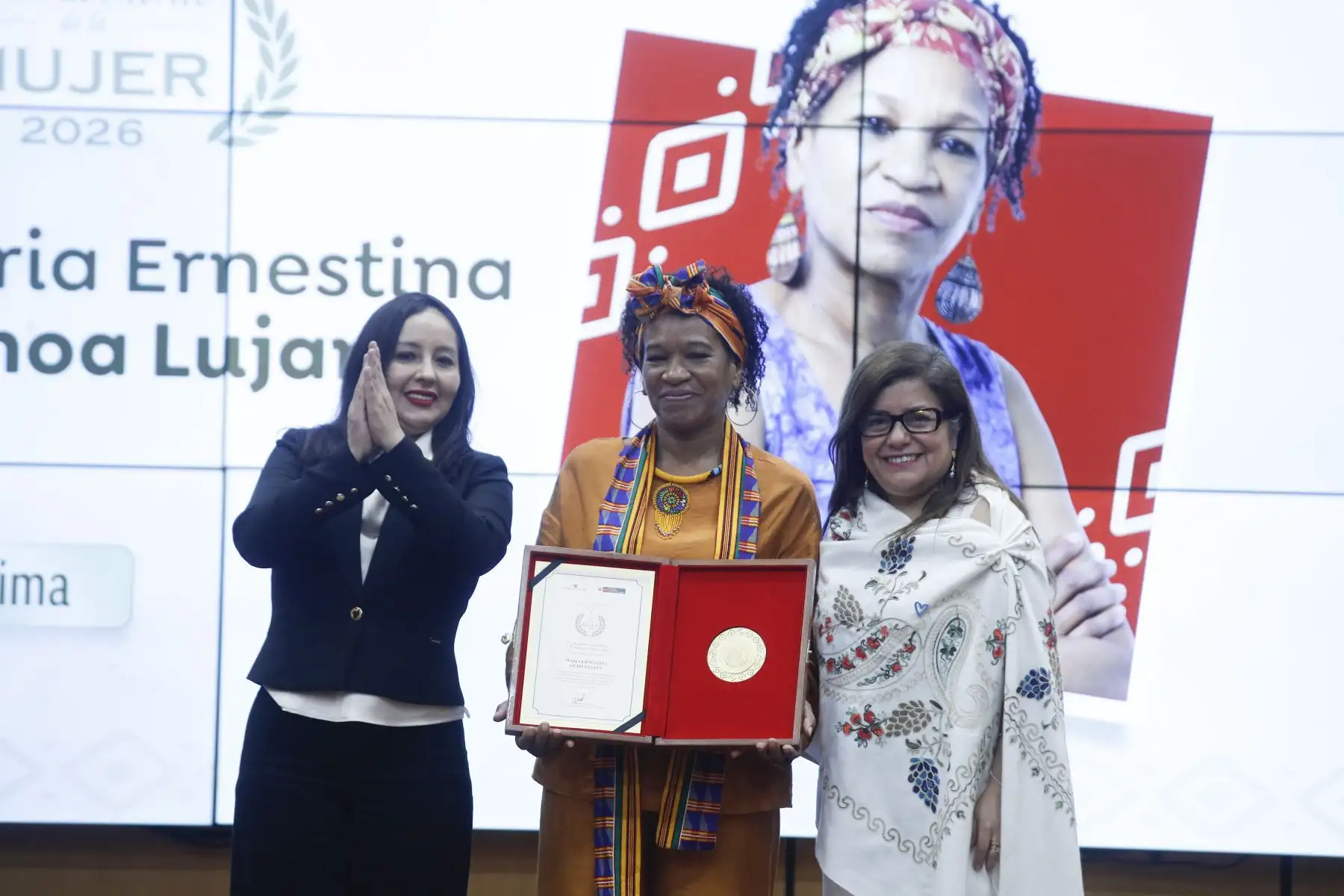 El Ministerio de la Mujer y Poblaciones Vulnerables realiza el acto de reconocimiento a las diversas defensoras y difusoras de las tradiciones afroperuanas: Carmen Ramírez Rivas, María Ochoa Luján, Rosa Dorival Córdova de Beteta, Sofía Carrillo Zegarra, Natalia Barrera Francis, Rosario Goyoneche Narcizo, Rosa Colchado Medina, María Gallardo Aparcana y Ruth Silva Napurí. El acto será liderado por la titular del MIMP, Edith Pariona Valer.
Foto: ANDINA/ Eddy Ramos