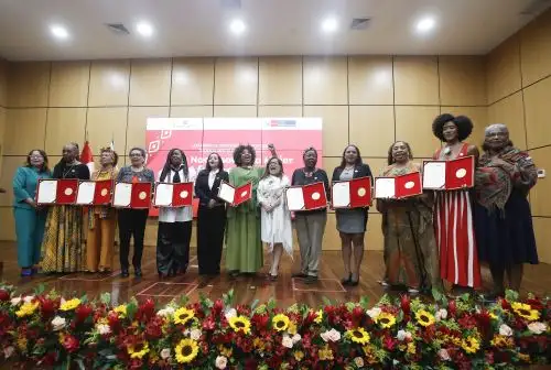 MIMP condecora a nueve lideresas afroperuanas con la Órden al Mérito de la Mujer