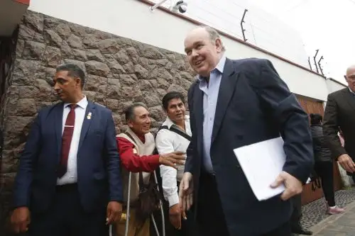El líder de Renovación Popular, Rafael López Aliaga, llega al local partidario de la presidenta electa Keiko Fujimori.Foto:ANDINA/Eddy Ramos