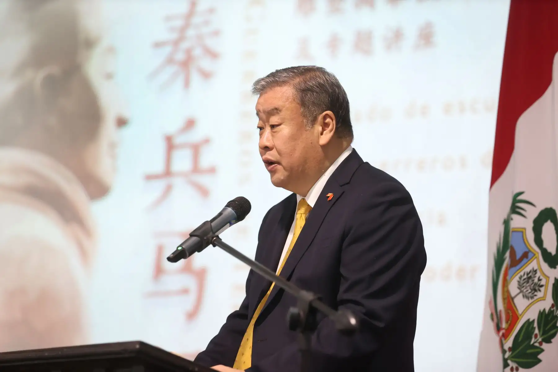 Con la presencia del embajador de la República Popular China, Song Yang, se realizó la develación de esculturas "Los Guerreros de Terracota" y la conferencia "Memoria, poder y representación: Los Guerreros de Terracota en la cultura china", a cargo de Patricia Castro Obando, doctora en Antropología con especialidad en China. Foto: ANDINA/Melina Mejía