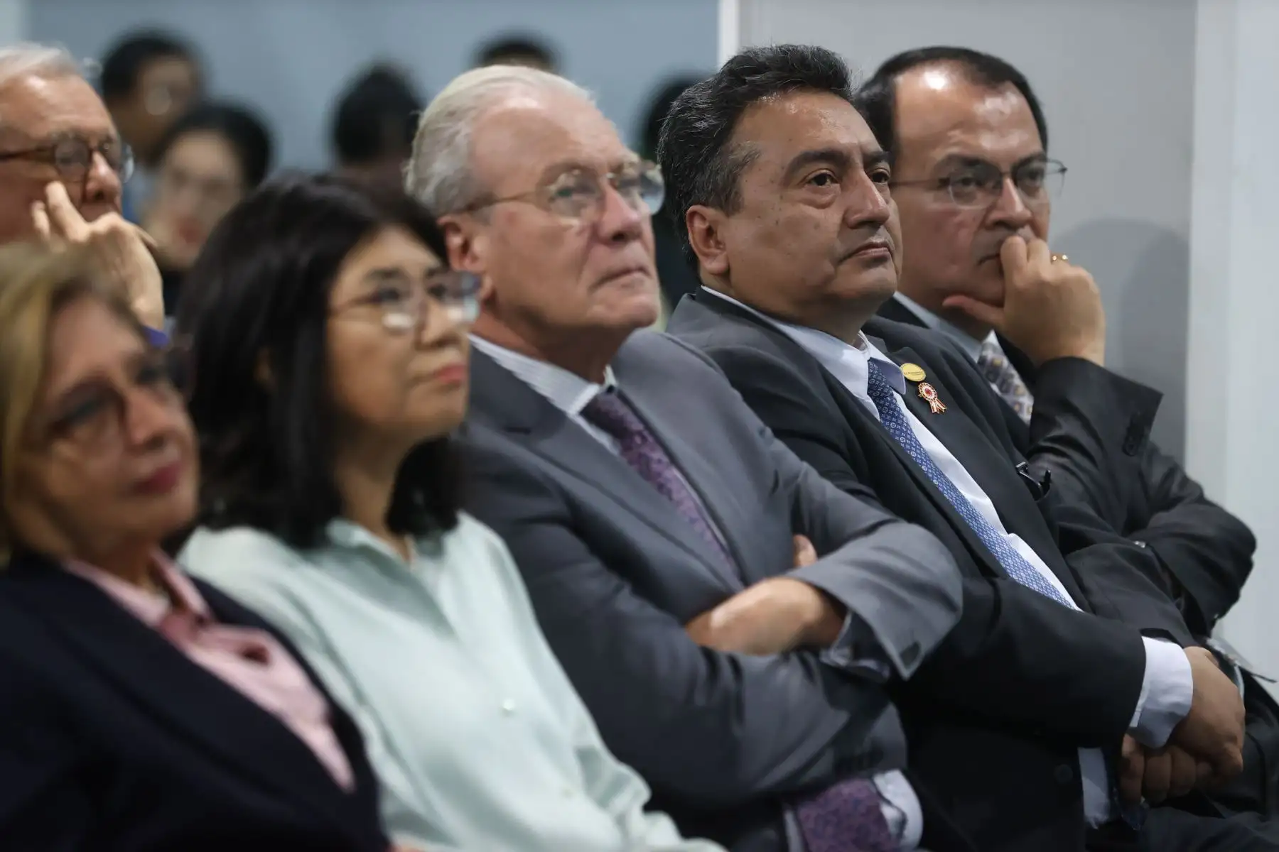 Con la presencia del embajador de la República Popular China, Song Yang, se realizó la develación de esculturas "Los Guerreros de Terracota" y la conferencia "Memoria, poder y representación: Los Guerreros de Terracota en la cultura china", a cargo de Patricia Castro Obando, doctora en Antropología con especialidad en China. Foto: ANDINA/Melina Mejía