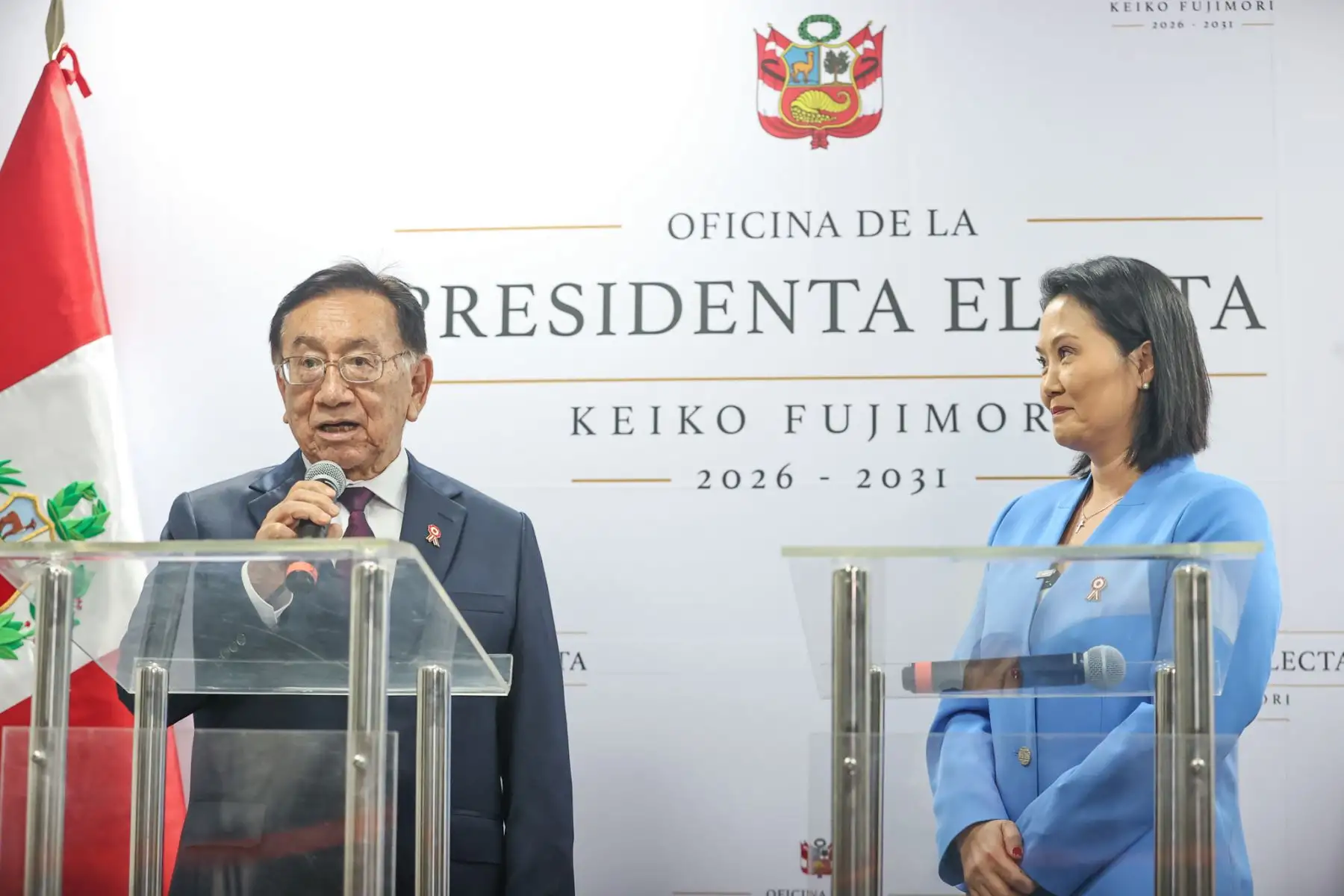 La presidenta electa Keiko Fujimori Higuchi y el actual presidente José María Balcázar se reunieron esta mañana. Foto: ANDINA/ Juan Carlos Guzmán