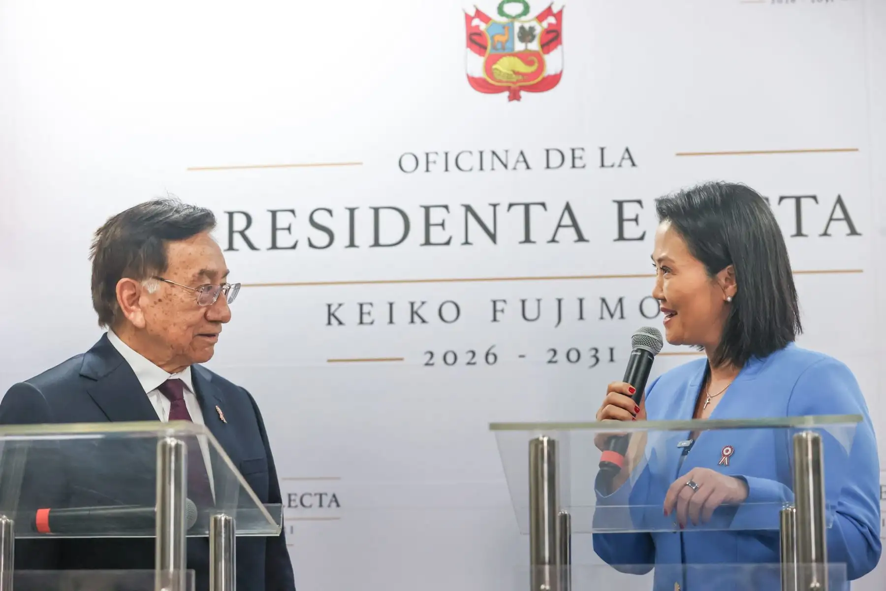 La presidenta electa Keiko Fujimori Higuchi y el actual presidente José María Balcázar se reunieron esta mañana. Foto: ANDINA/ Juan Carlos Guzmán