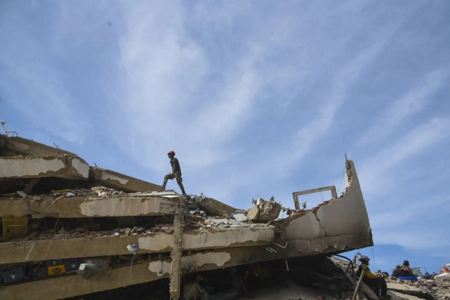 Al menos 3.811 personas han fallecido como resultado de los dos terremotos que azotaron el norte de Venezuela hace dos semanas. Foto: AFP