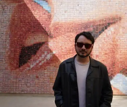 Roberto Bernui presenta “Ojalá sea esta noche”.
