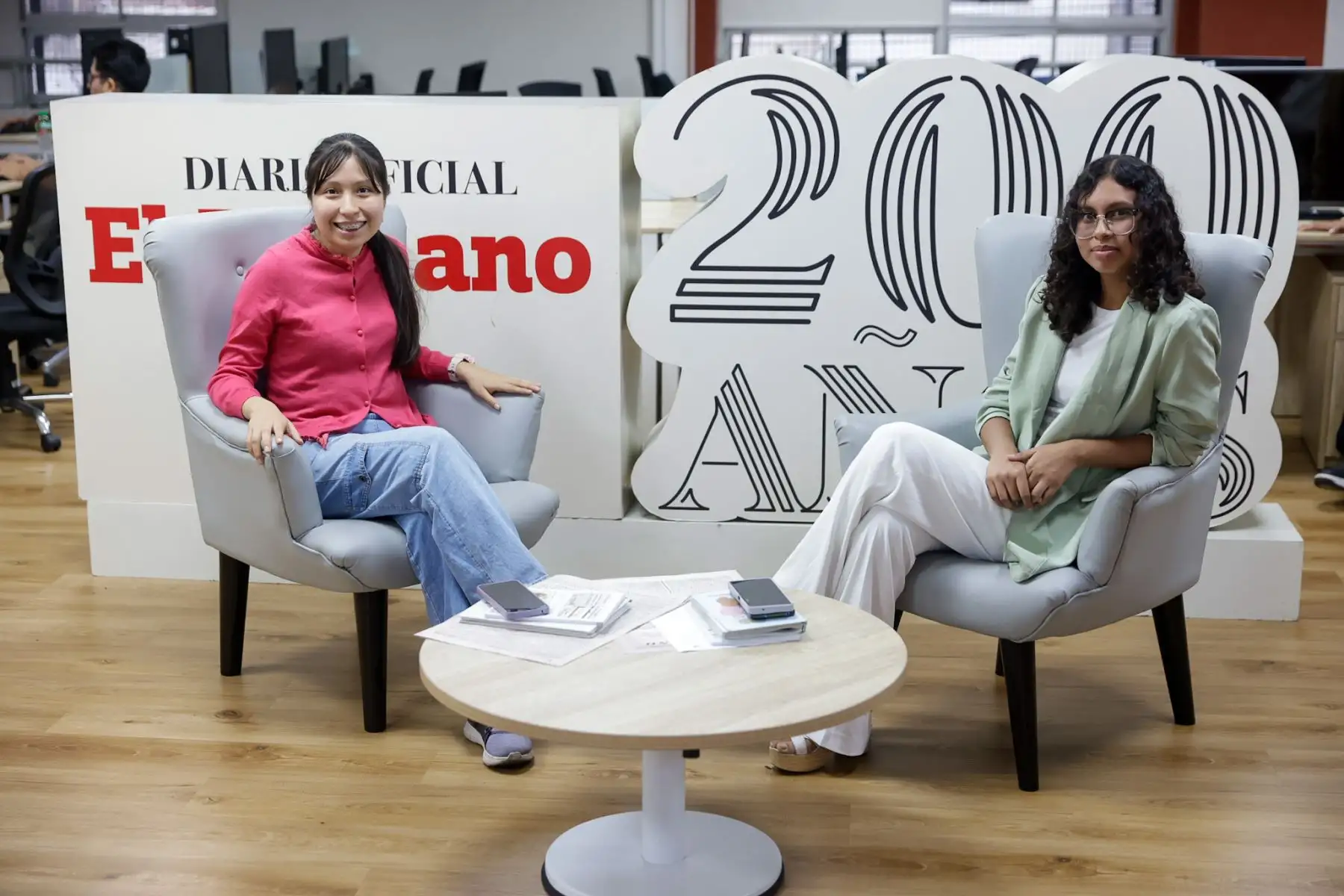 Estudiantes de la Universidad Villarreal, del tercer año de la Escuela Profesional de Ciencias de la Comunicación y del IV ciclo de la asignatura de Ética y Responsabilidad Social, visitaron las instalaciones de Editora Perú, acompañados por el profesor Javier Cabello y la profesora Gladis Olortegui, para participar en la iniciativa Vive Andina. Foto: ANDINA/Luis Iparraguirre.