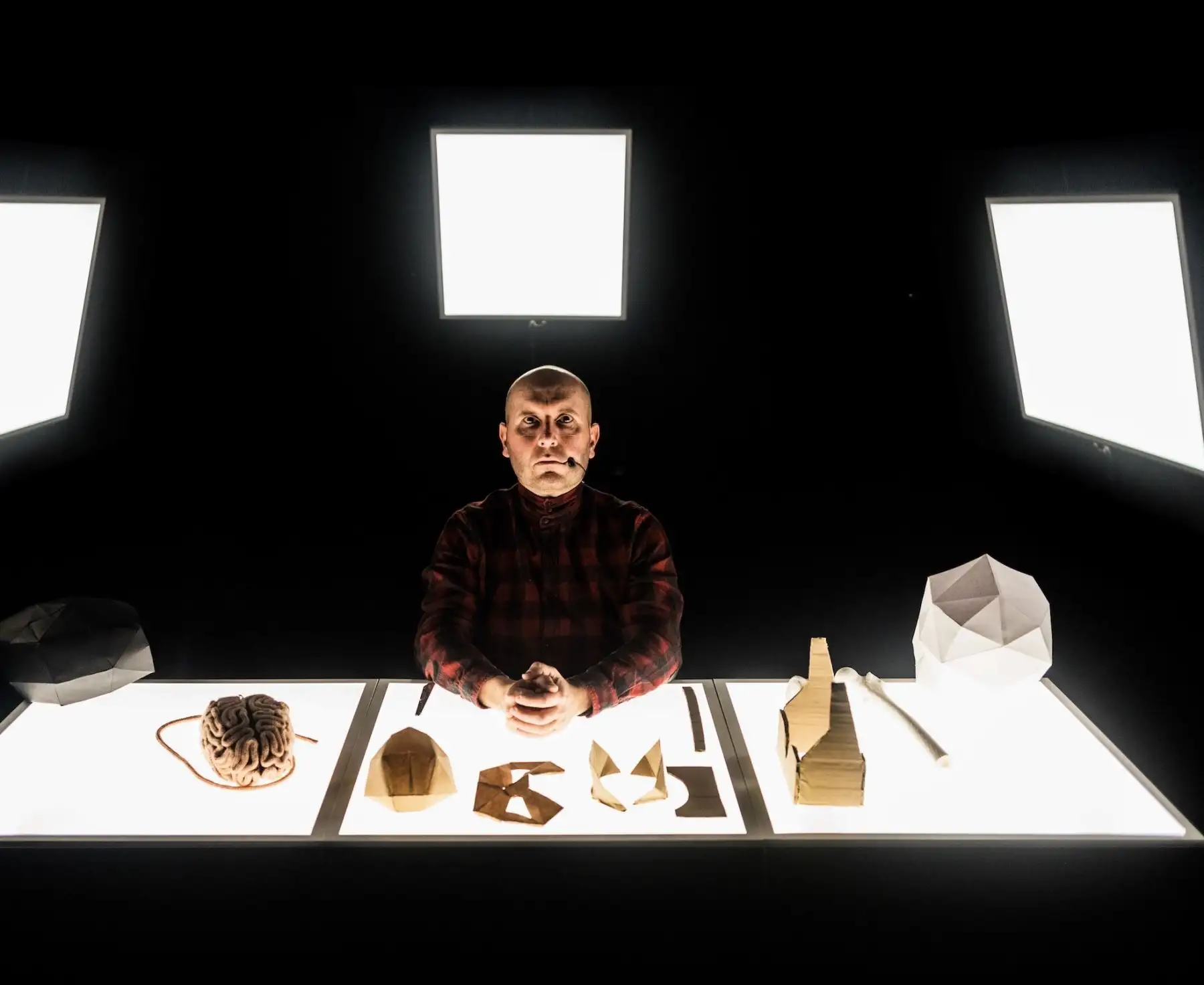 Desde Francia: “Ersatz”, una puesta de teatro visual llega a Lima