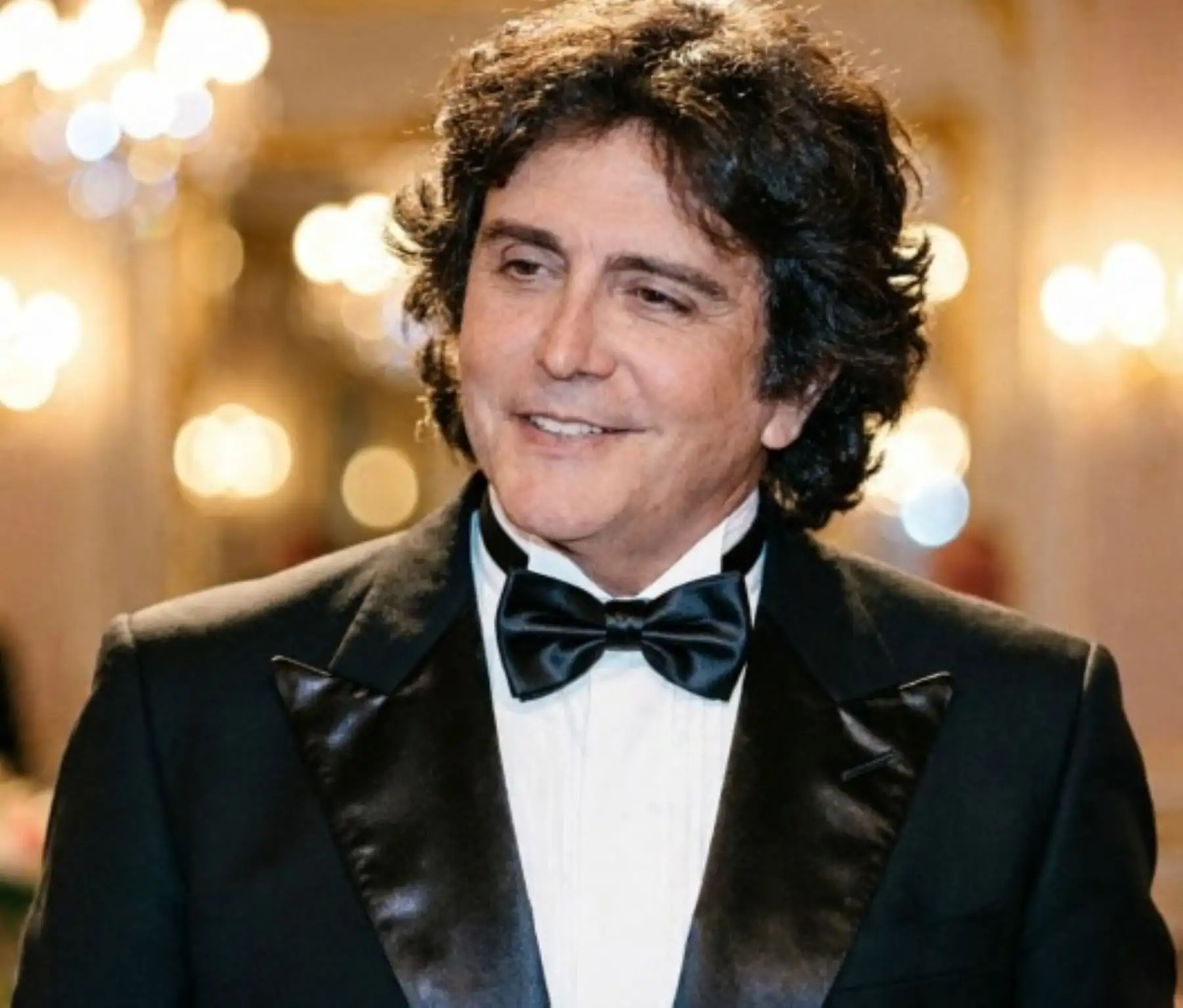 Javier Santiváñez: "El Puma me dio la bendición con sus temas que estoy versionando"