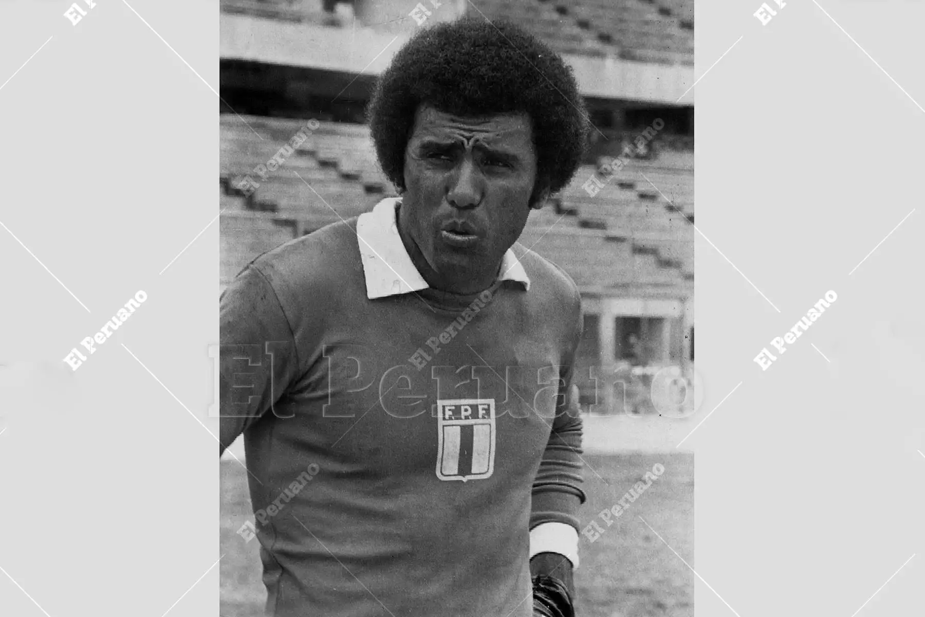 Lima - 4 occtunre 1983 / El arquero José "Caíco" Gonzales Ganoza con la camiseta de la selección peruana de fútbol que disputará las semifinales de la Copa América 1983 ante Uruguay. Foto: Archivo Histórico de El Peruano / Fabián Zevallos