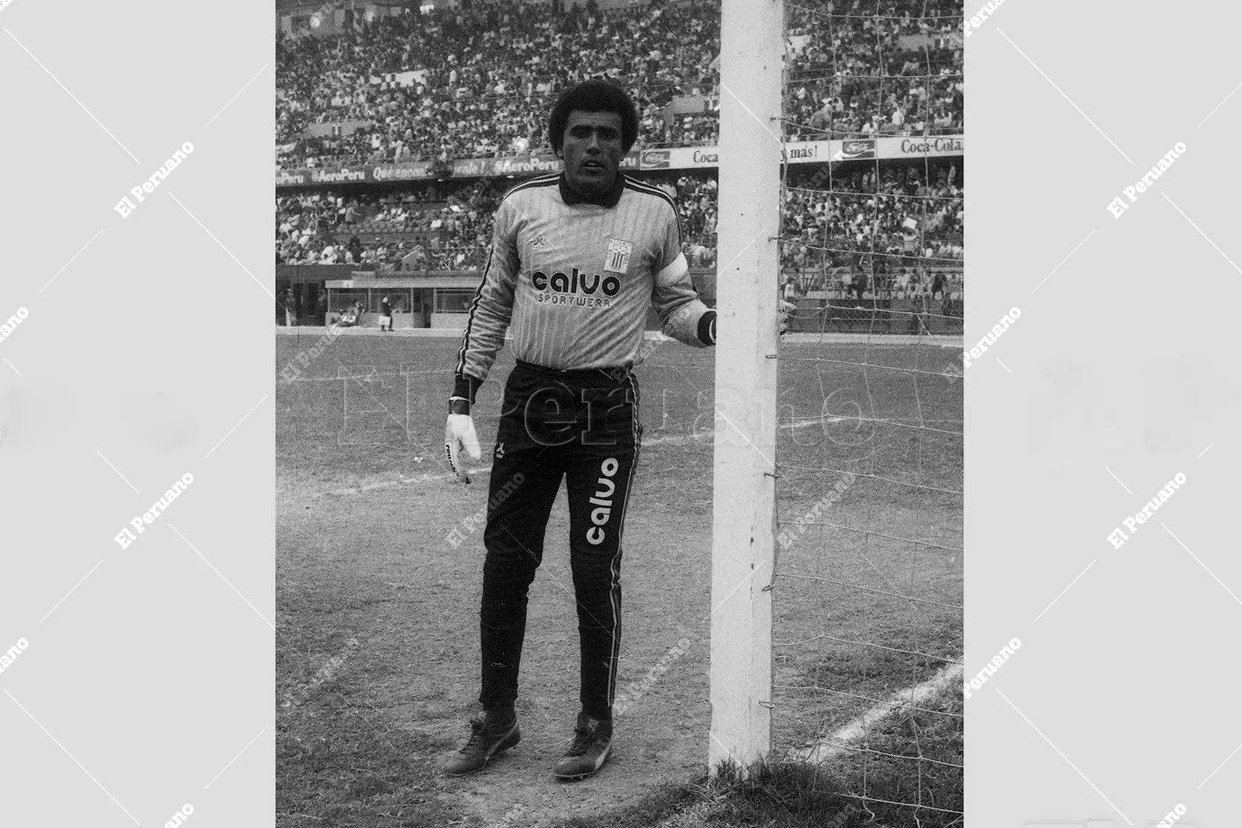 Lima - 1 noviembre 1987 / El portero aliancista José "Caíco" Gonzales Ganoza antes del partido clásico entre Universitario de Deportes y Alianza Lima por el Torneo Descentralizado 1987. Foto: Archivo Hoistórico de El Peruano
