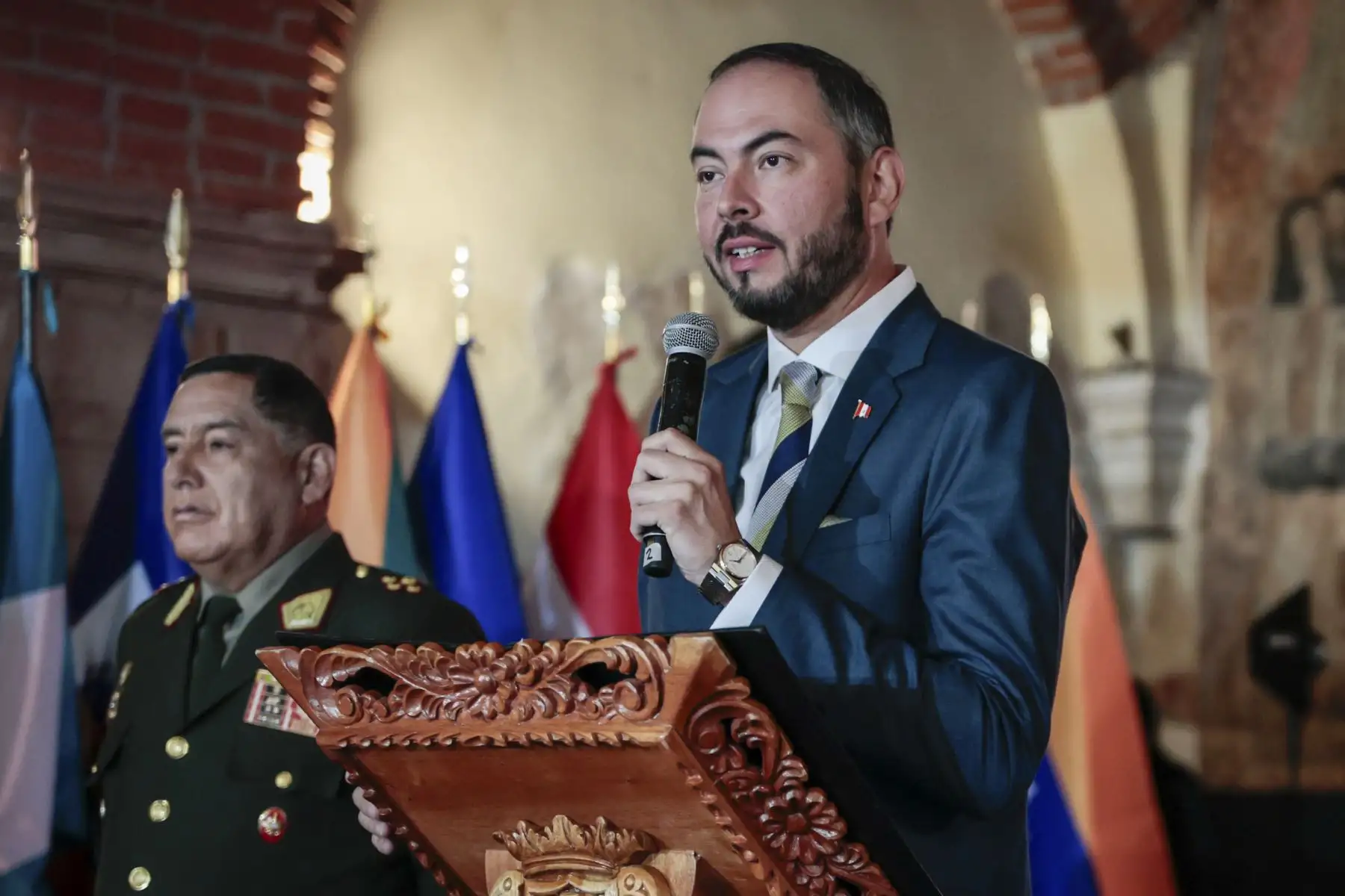 Como cierre de la XVII Conferencia de Ministros de Defensa de las Américas (CMDA), realizada en la ciudad del Cusco, ministros de Defensa y representantes de 33 países del continente suscribieron la “Declaración de Cusco”, documento que recoge los principales acuerdos, entendimientos y compromisos alcanzados durante las jornadas de diálogo estratégico desarrolladas en esta edición de la conferencia. Foto: Mindef