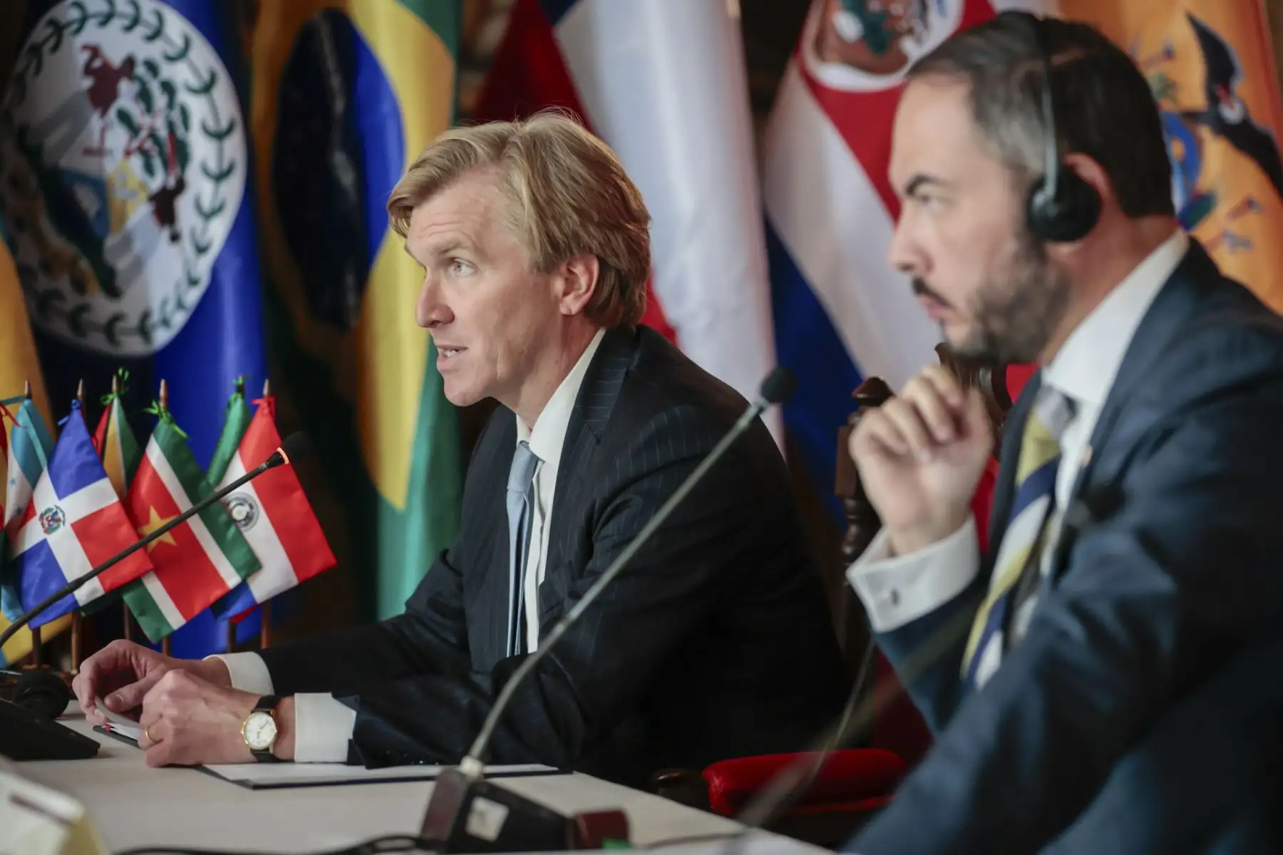 Como cierre de la XVII Conferencia de Ministros de Defensa de las Américas (CMDA), realizada en la ciudad del Cusco, ministros de Defensa y representantes de 33 países del continente suscribieron la “Declaración de Cusco”, documento que recoge los principales acuerdos, entendimientos y compromisos alcanzados durante las jornadas de diálogo estratégico desarrolladas en esta edición de la conferencia. Foto: Mindef