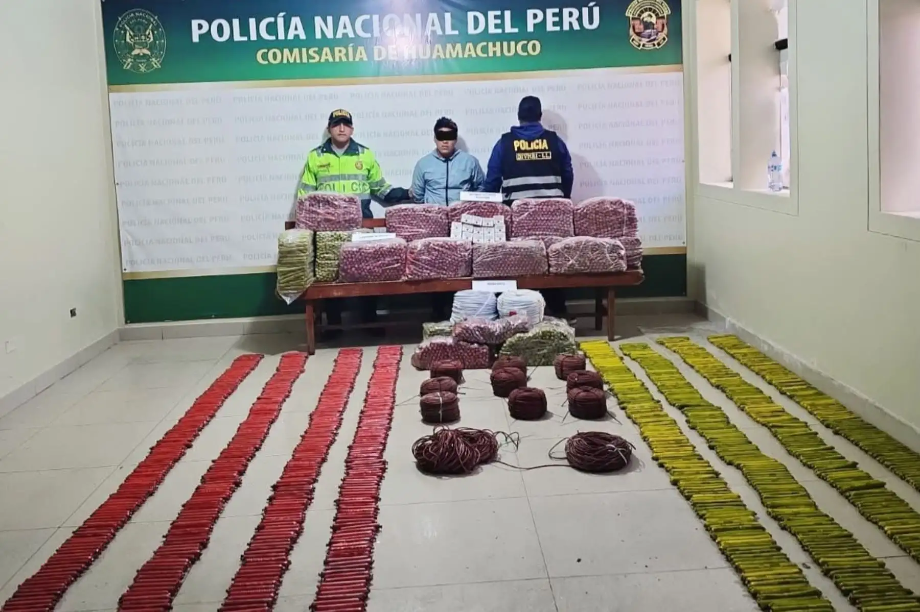 La Libertad: Policía Nacional desarticula banda criminal e incauta más de 5200 explosivos