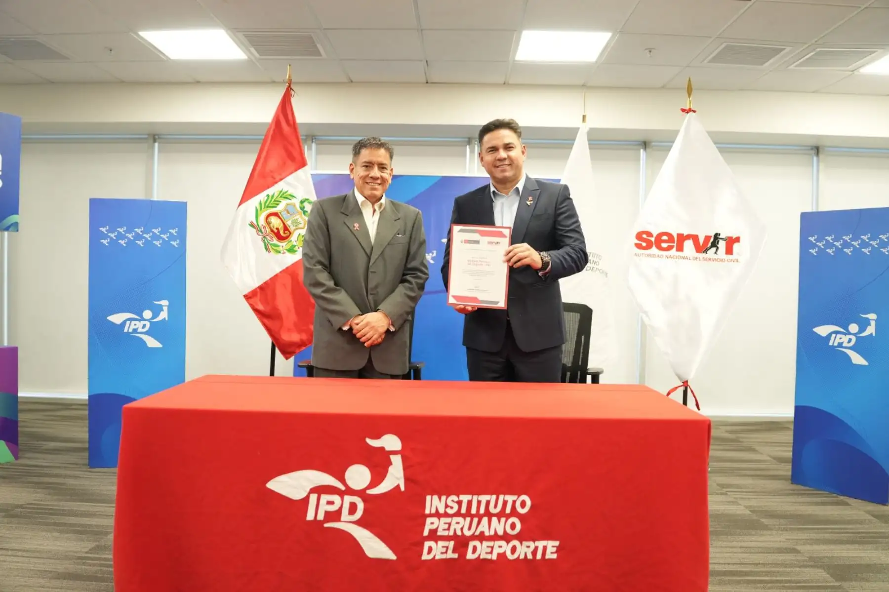 IPD recibe certificación de SERVIR por el fortalecimiento de su gestión institucional