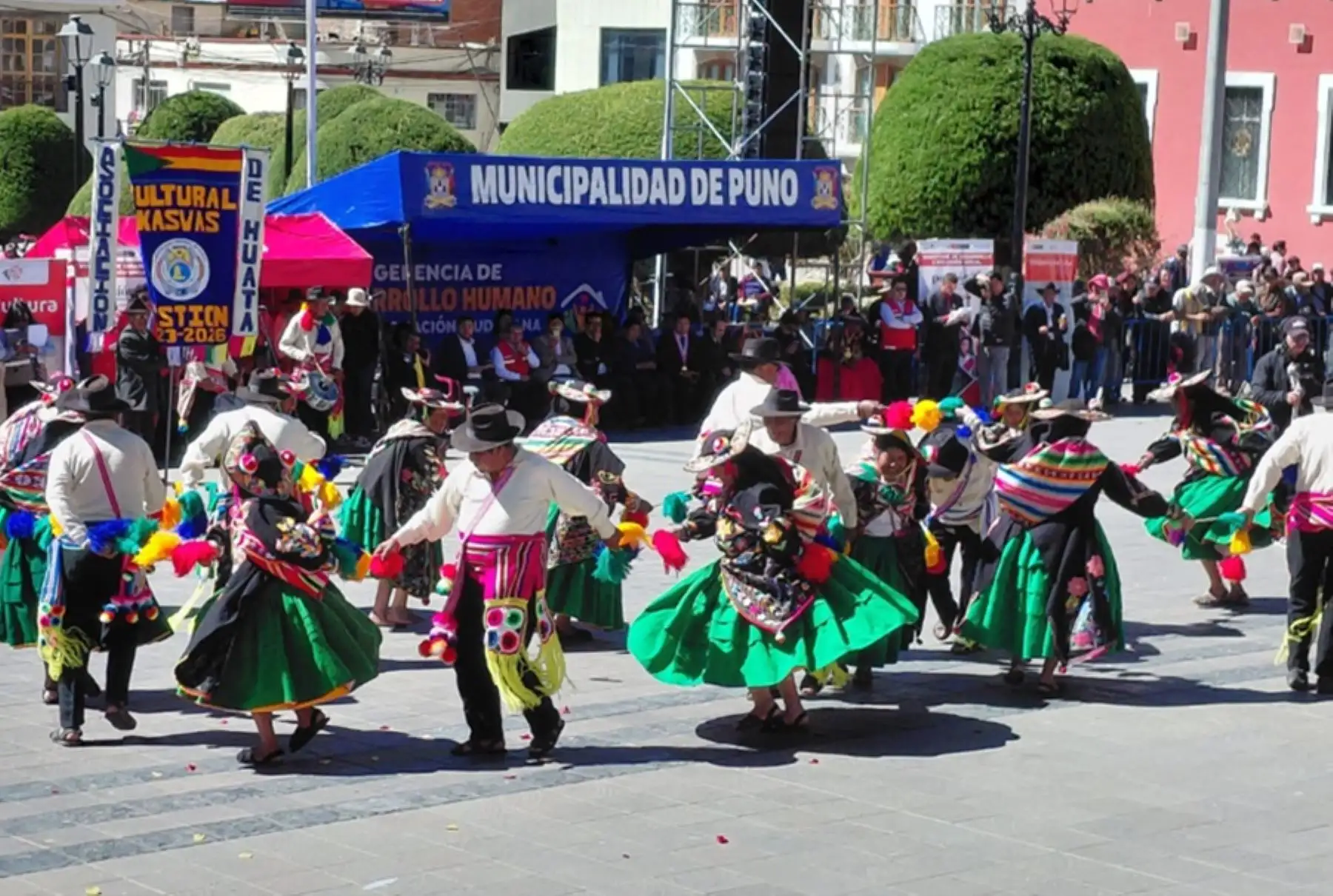 Puno: festival reúne 23 delegaciones y 700 adultos mayores para rescatar danzas