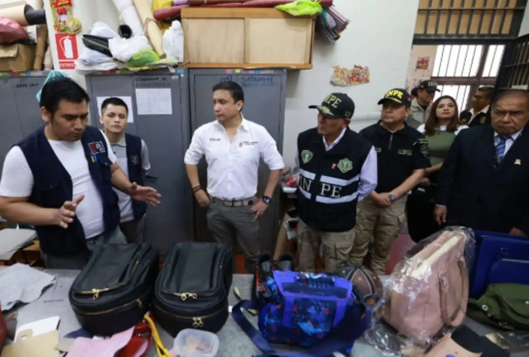Ministro de Justicia supervisa talleres de resocialización en penales de Moquegua y Tacna