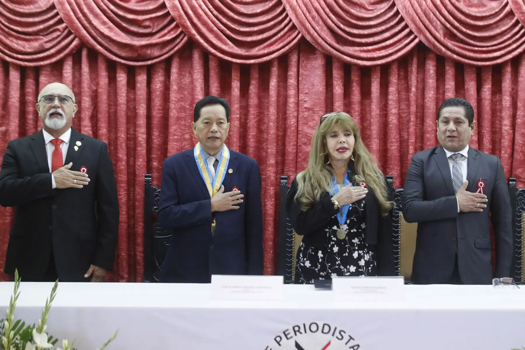 El Consejo Departamental del Callao del Colegio de Periodistas del Perú (CPP), reconoce a Editora Perú y a destacadas personalidades del ámbito público, académico y profesional por su trayectoria, aporte al desarrollo del país y permanente respaldo a la orden profesional, durante una ceremonia institucional realizada en el marco de las celebraciones por Fiestas Patrias. 
Foto: ANDINA/ Eddy Ramos