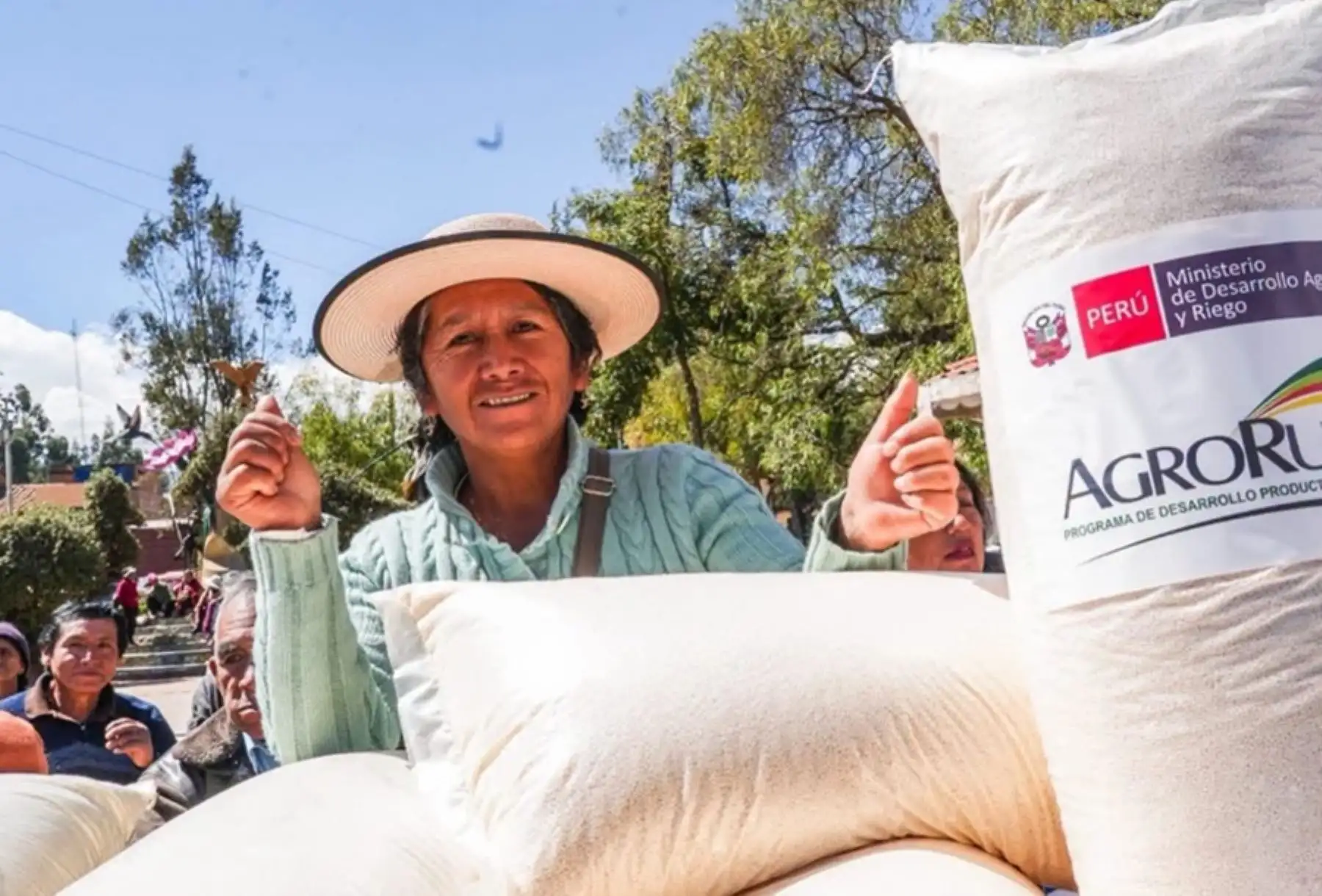 Junín: Gobierno impulsa agro con 117 t de fertilizantes y tecnología genética ganadera