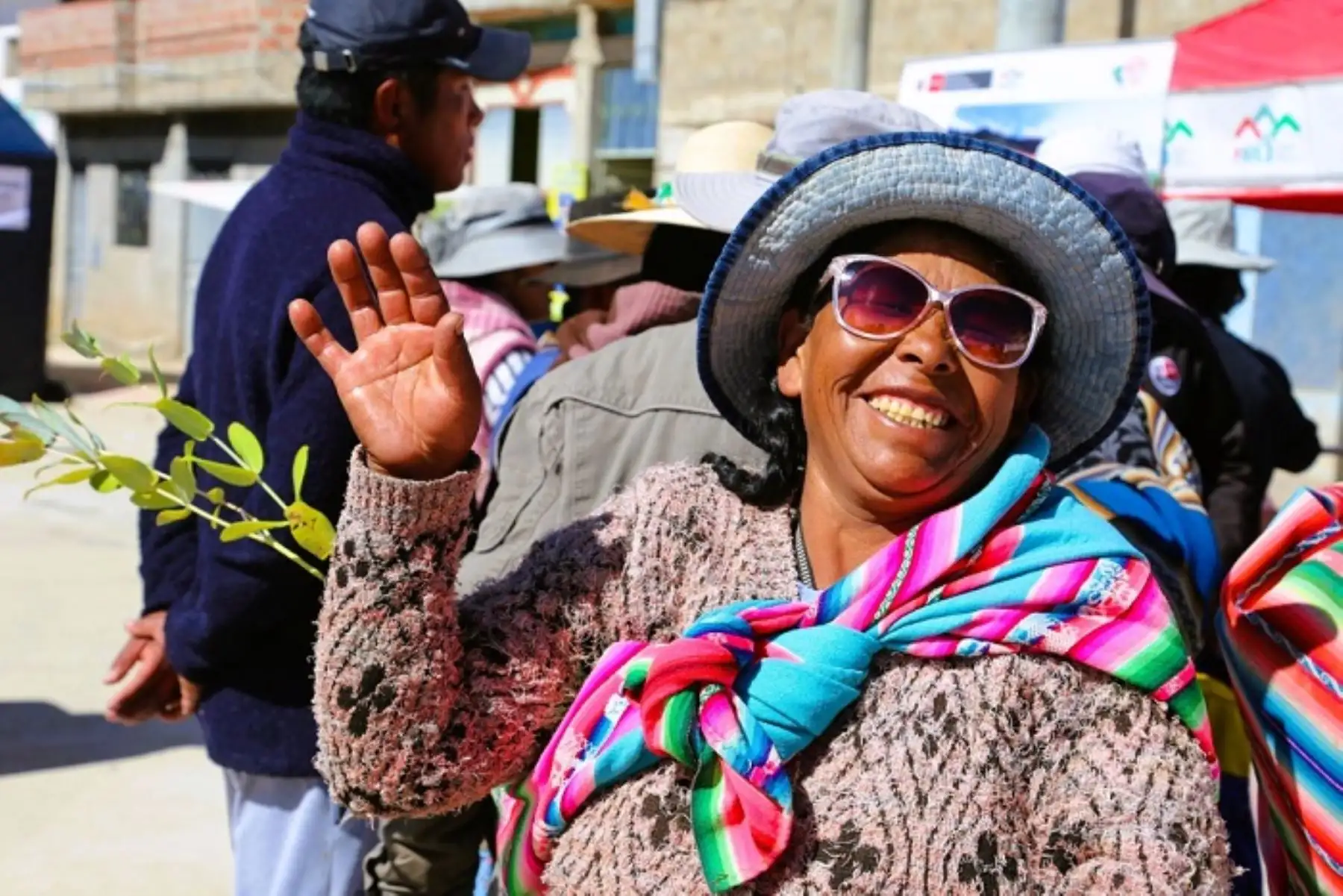 Más de 46,000 personas en centros poblados del país recibieron lentes gratuitos