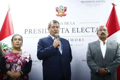 Jorge Nieto ofrece conferencia de prensa tras reunirse con presidenta electa, Keiko Fujimori.