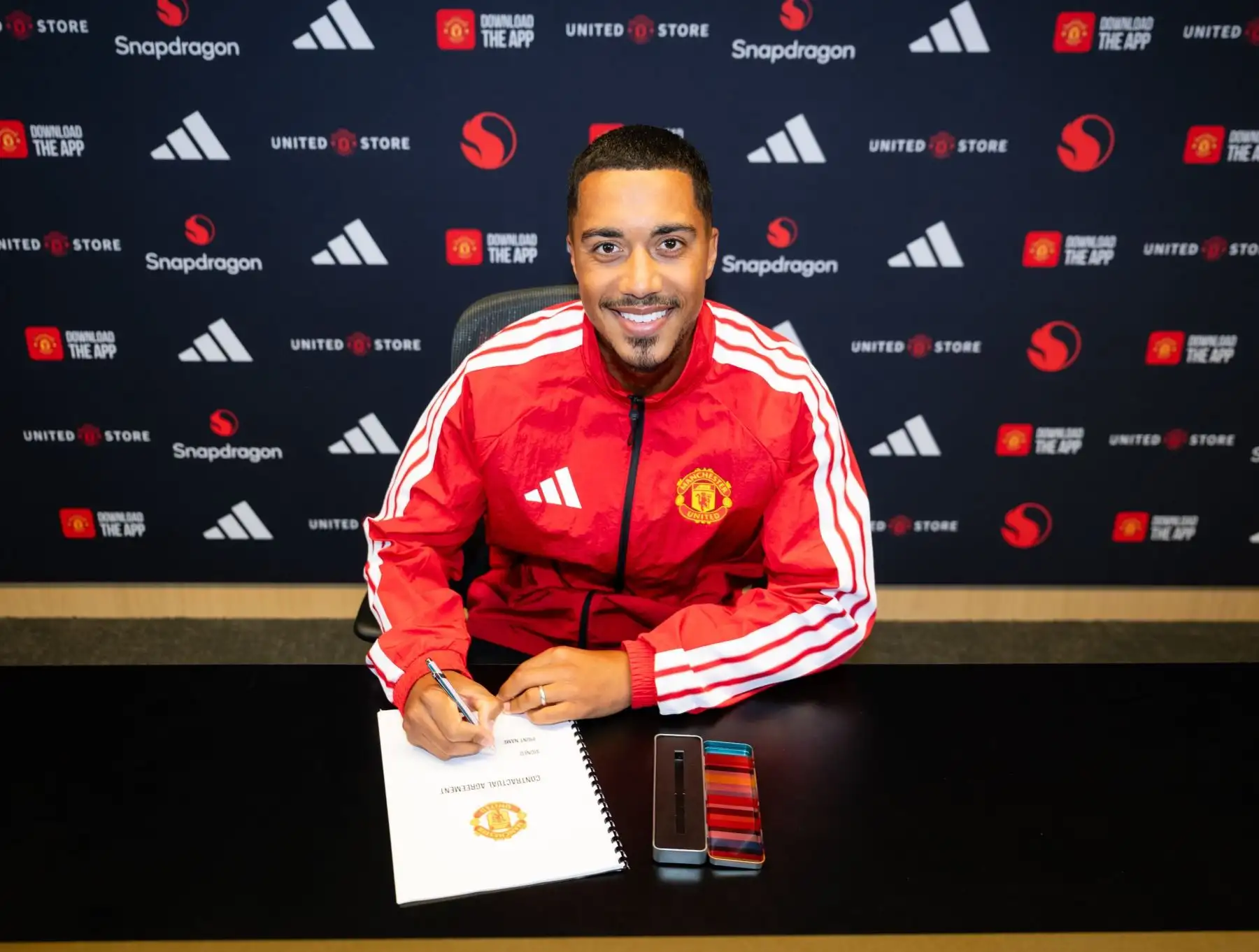 Manchester United ficha al belga Tielemans por cinco temporadas