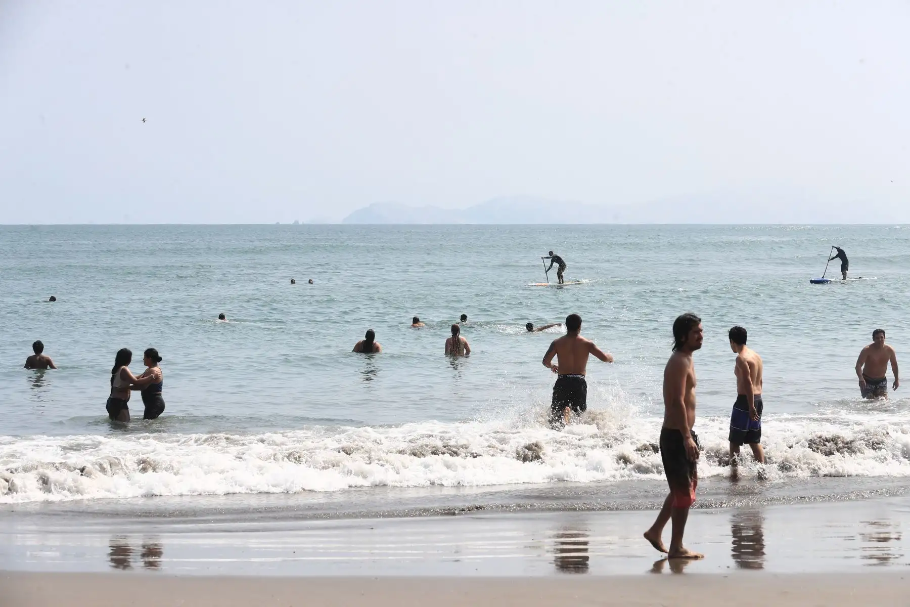 El invierno se fue de paseo y limeños vuelven a la playa en julio [fotos]