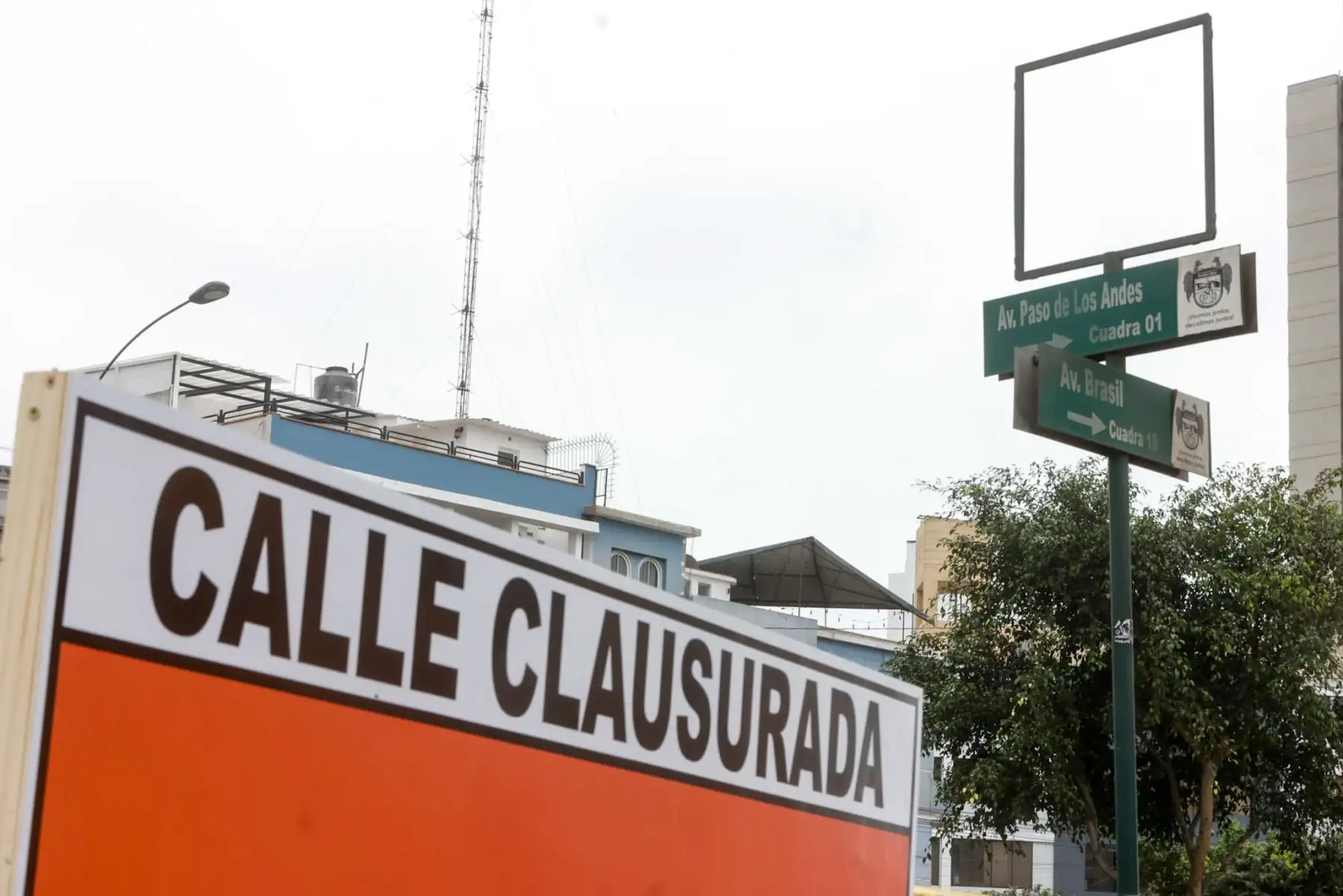 Los cierres parciales forman parte del ordenamiento previo al desfile, cuyo cierre total de vía está previsto para el 28 y 29 de julio. Foto: ANDINA/Luis Iparraguirre.