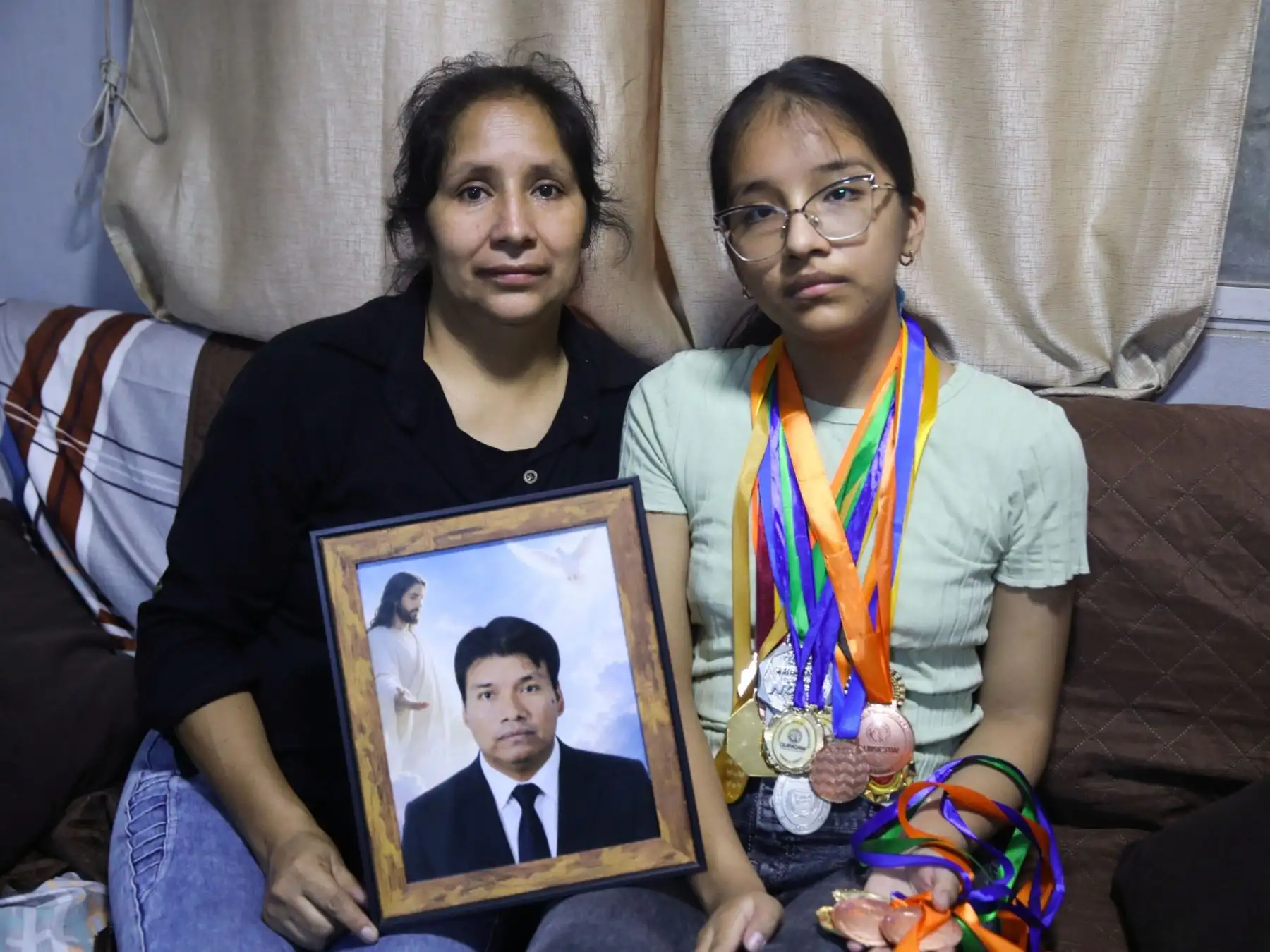 Con solo 13 años, ocupa primer puesto en universidad y dedica logro a padre fallecido