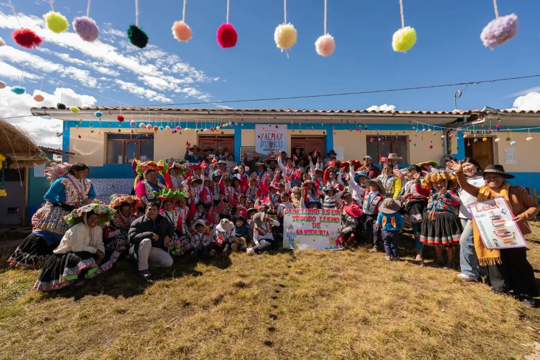 Derecho a la lectura: Biblioteca Nacional inaugura dos bibliotecas rurales en Cusco