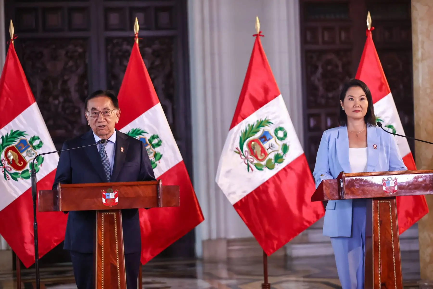 Tras la audiencia sostenida en Palacio de Gobierno, el presidente José María Balcázar y la presidenta electa, Keiko Fujimori, brindaron declaraciones a la prensa sobre el encuentro. Foto: ANDINA/Juan Carlos Guzmán.
