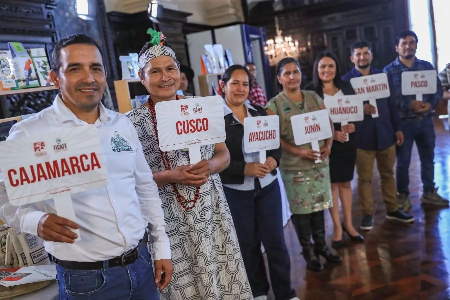El presidente de la República, José María Balcázar, participó en la ceremonia de Lanzamiento de la Feria internacional de cafés especiales – FICAFÉ Cusco 2026, reafirmando el compromiso del Gobierno con el fortalecimiento de la caficultura peruana. Foto: ANDINA/Presidencia