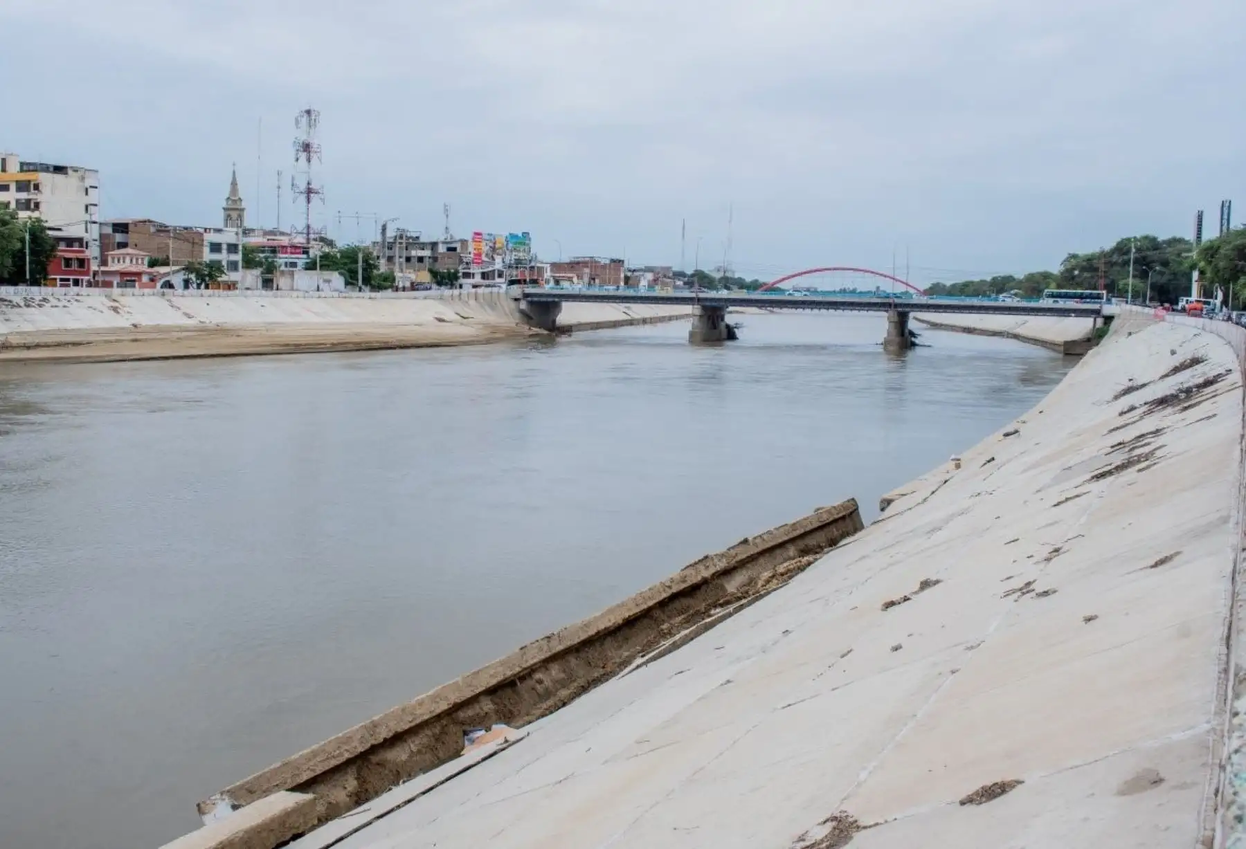 Articulan acciones para impulsar el proyecto de protección de las riberas del río Piura