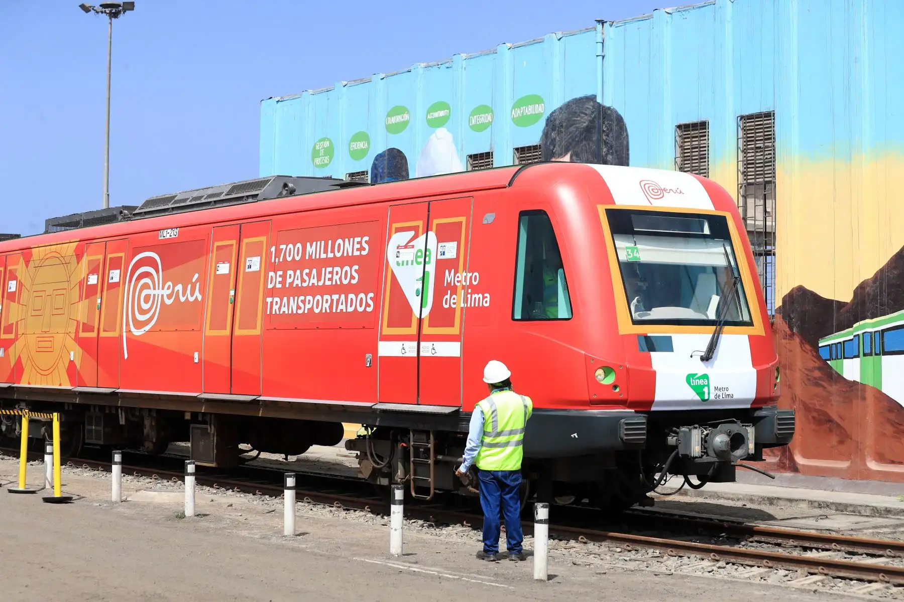 El Ministerio de Transportes y Comunicaciones (MTC) destacó el nuevo récord alcanzado por Línea 1 del Metro de Lima y Callao que, entre fines de junio e inicios de julio, superó los 1700 millones de pasajeros transportados en sus 15 años de operación, consolidándose como un sistema esencial para la movilidad de la capital. Foto: ANDINA/Héctor Vinces