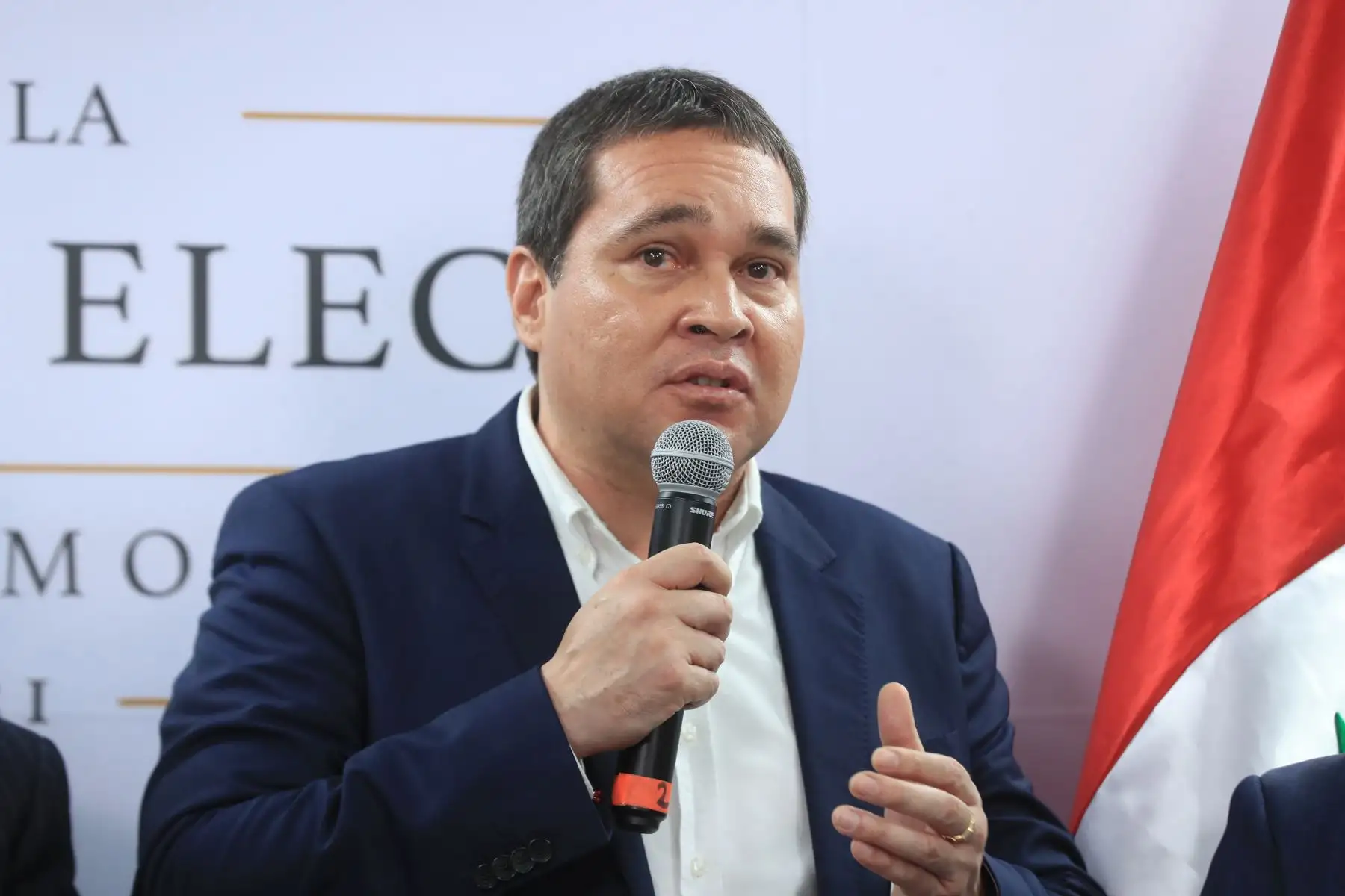 Los alcaldes Eduardo Bless, de San Miguel; Alexander Calla, de Bellavista; Carlos Bruce, de Surco; y Luis de la Mata, de Breña, visitaron a la presidenta electa Keiko Fujimori, en el marco de una reunión orientada a abordar temas de interés municipal y fortalecer la coordinación con las futuras autoridades del Ejecutivo. Foto: Andina/Ricardo Cuba