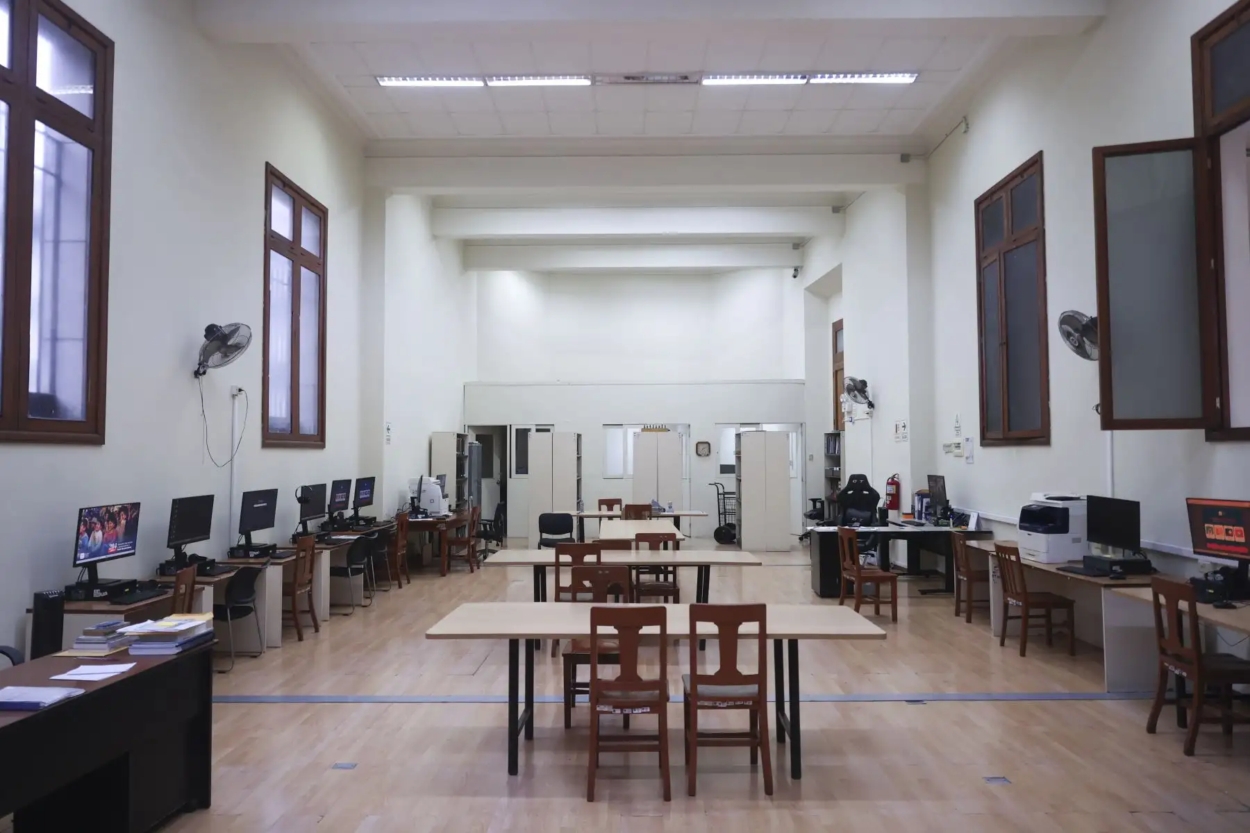 Considerada una de las primeras salas de lectura acondicionadas para este público en el país, la "Delfina Otero Villarán" recibe diariamente a decenas de usuarios que encuentran en sus instalaciones recursos especializados para su formación, investigación y desarrollo personal. Foto: ANDINA/Jhonel Rodríguez Robles