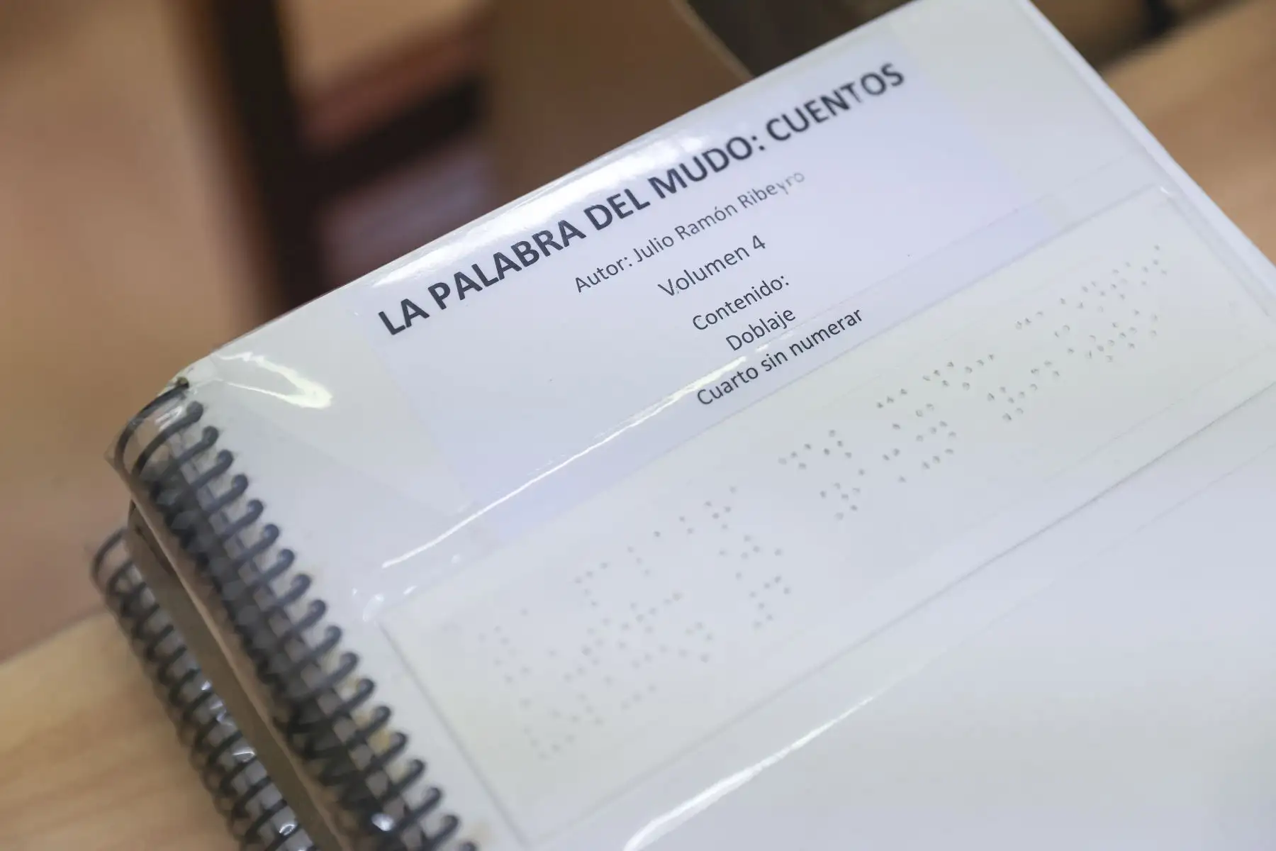 La ceremonia por el vigésimo quinto aniversario reunió a autoridades, usuarios e invitados, quienes destacaron la trayectoria de este espacio y su aporte en la promoción del derecho a la lectura, la educación y la participación cultural de las personas con discapacidad visual. Foto: ANDINA/Jhonel Rodríguez Robles