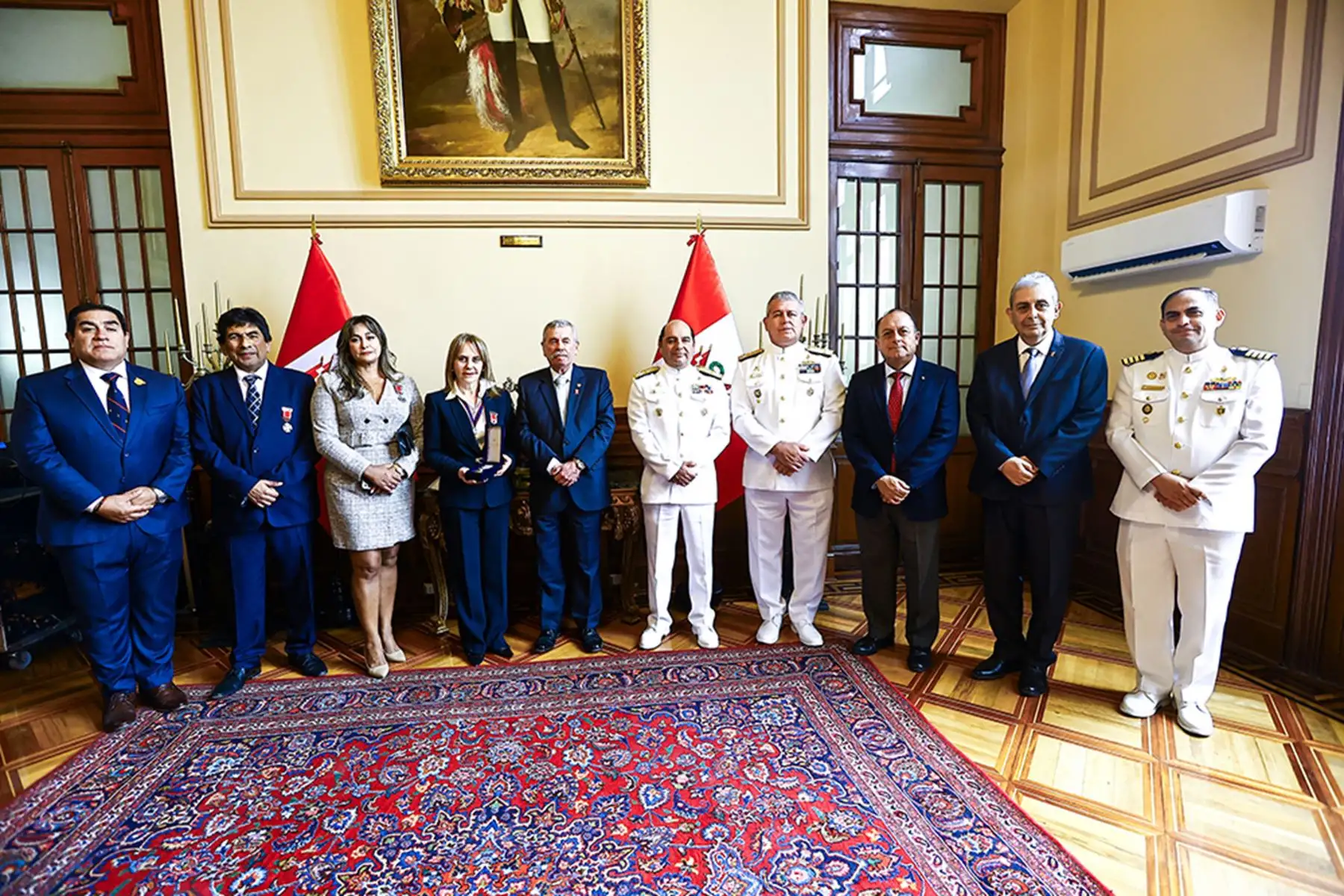 Congreso de la República rinde homenaje póstumo al contralmirante Manuel Villar Olivera