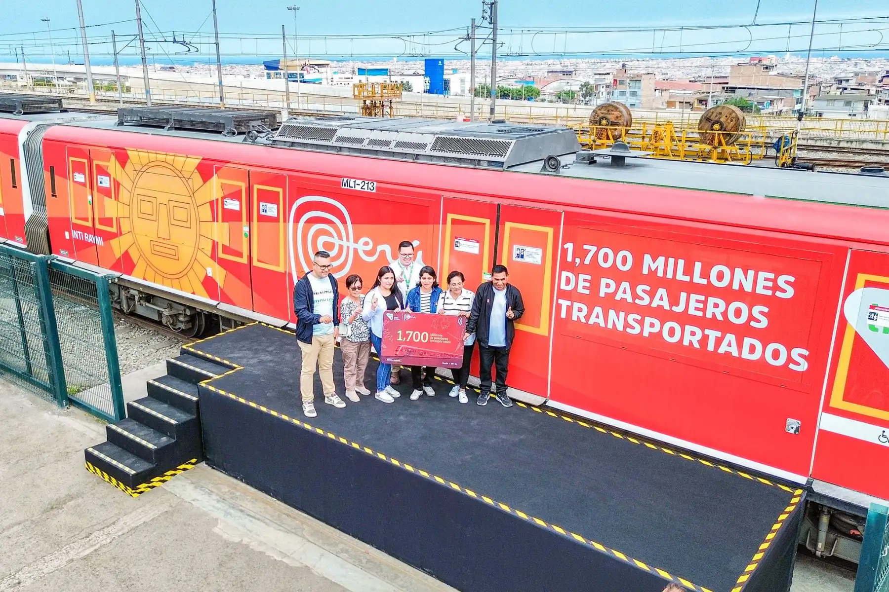 El Ministerio de Transportes y Comunicaciones (MTC) destacó el nuevo récord alcanzado por Línea 1 del Metro de Lima y Callao que, entre fines de junio e inicios de julio, superó los 1700 millones de pasajeros transportados en sus 15 años de operación, consolidándose como un sistema esencial para la movilidad de la capital. Foto: MTC