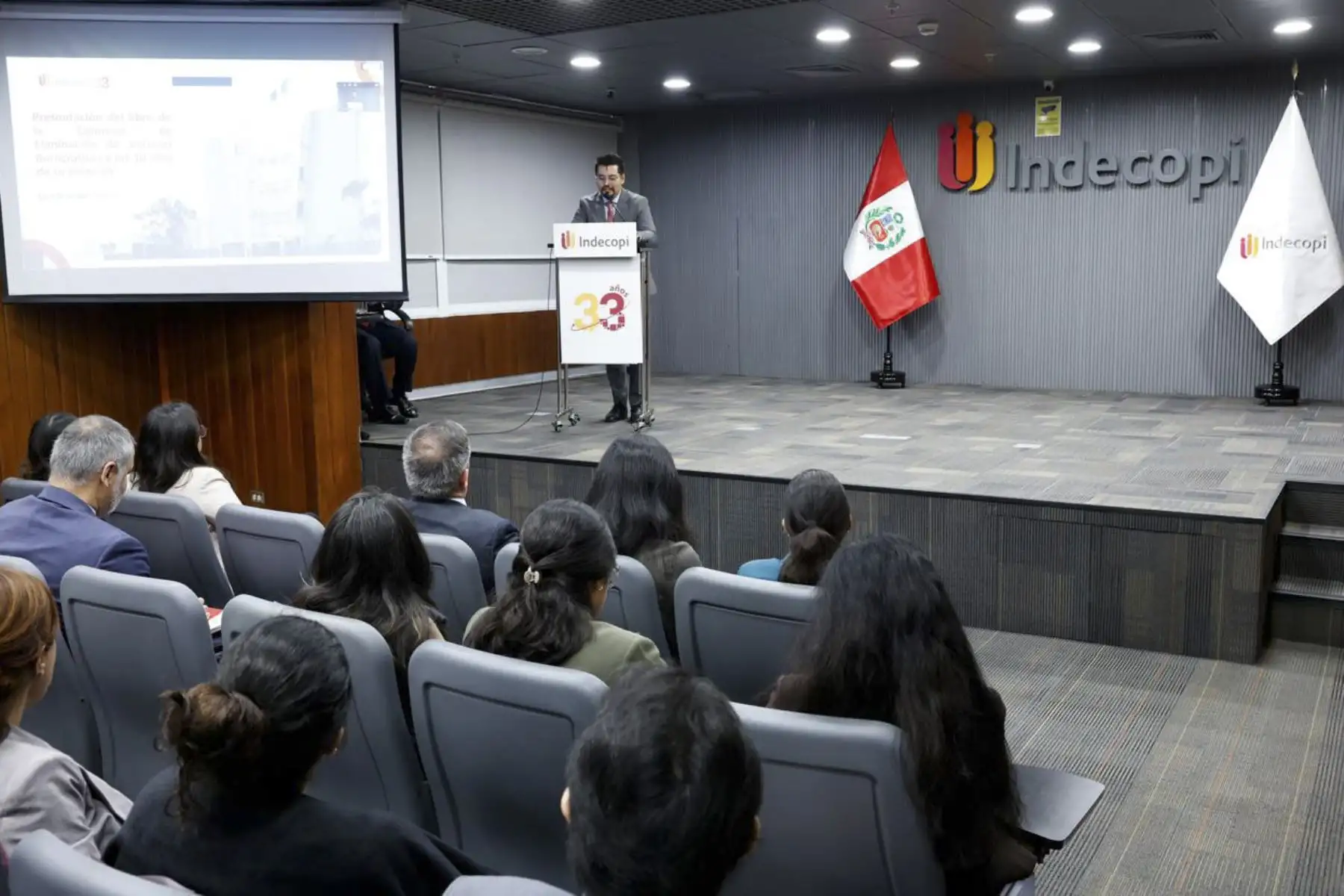 Indecopi conmemora 30 años de la Comisión de Eliminación de Barreras Burocráticas