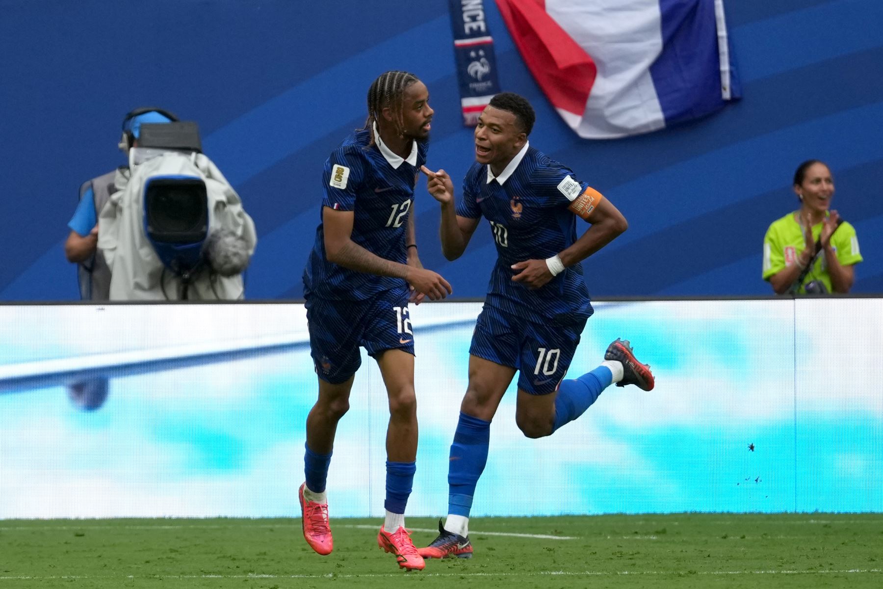 Mbappé superó a Messi como máximo goleador histórico en mundiales y lidera la Bota de Oro