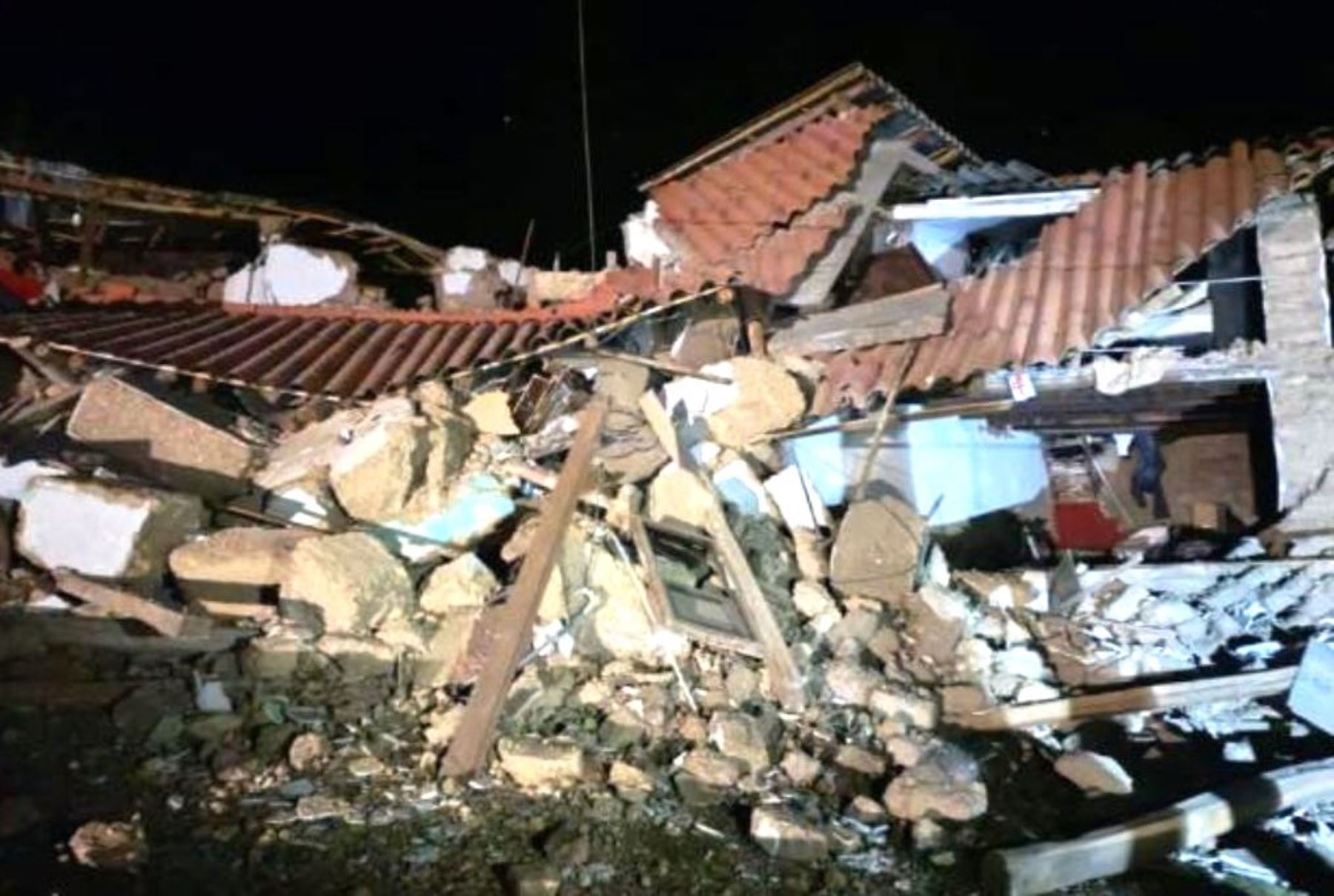 Indeci: cinco fallecidos y más de 20 heridos deja fuerte sismo registrado anoche en Junín