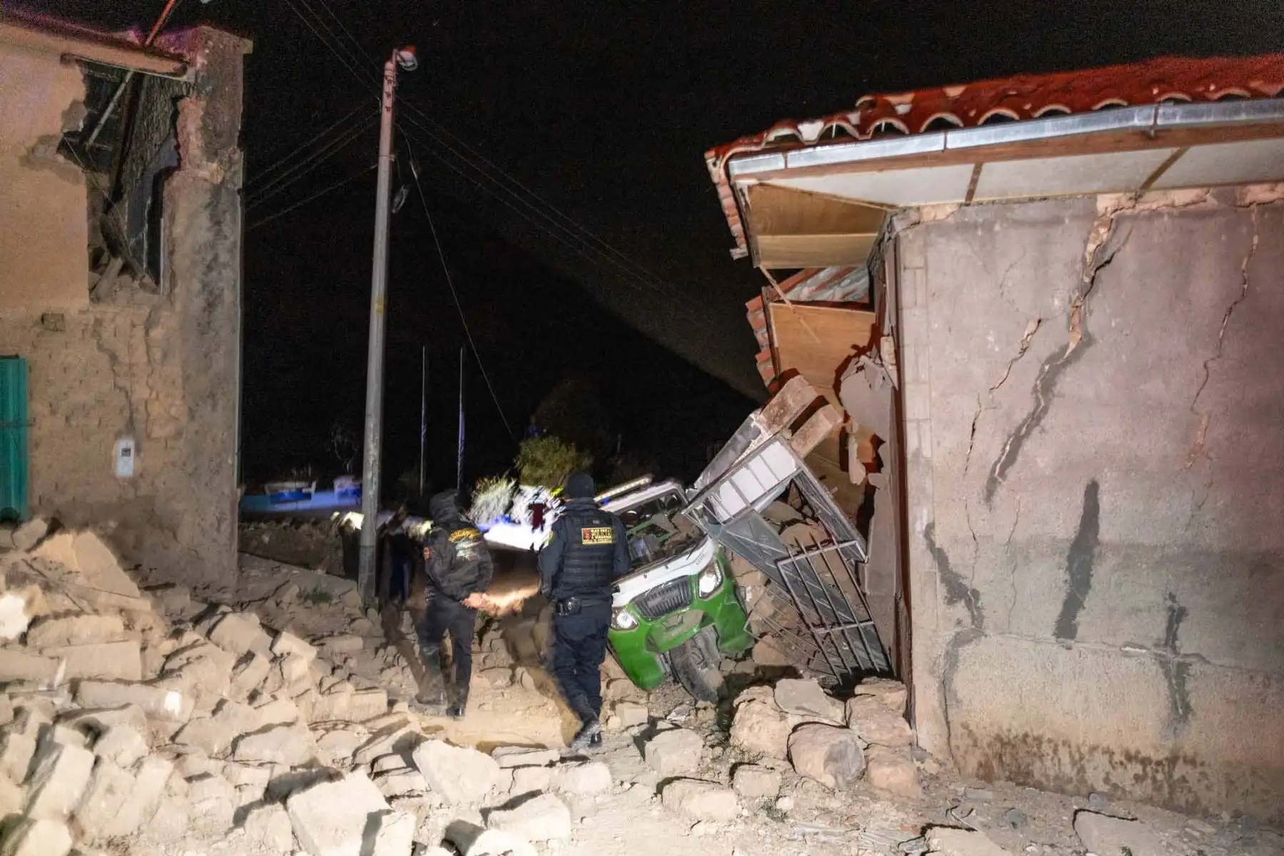 El movimiento sísmico tuvo como epicentro la provincia de Chupaca y ocasionó daños en viviendas y vías de comunicación en la localidad de Pumpuya, distrito de Chongos Bajo, además de más de 20 personas heridas. Foto. Cortesía/ Yershon Vilca