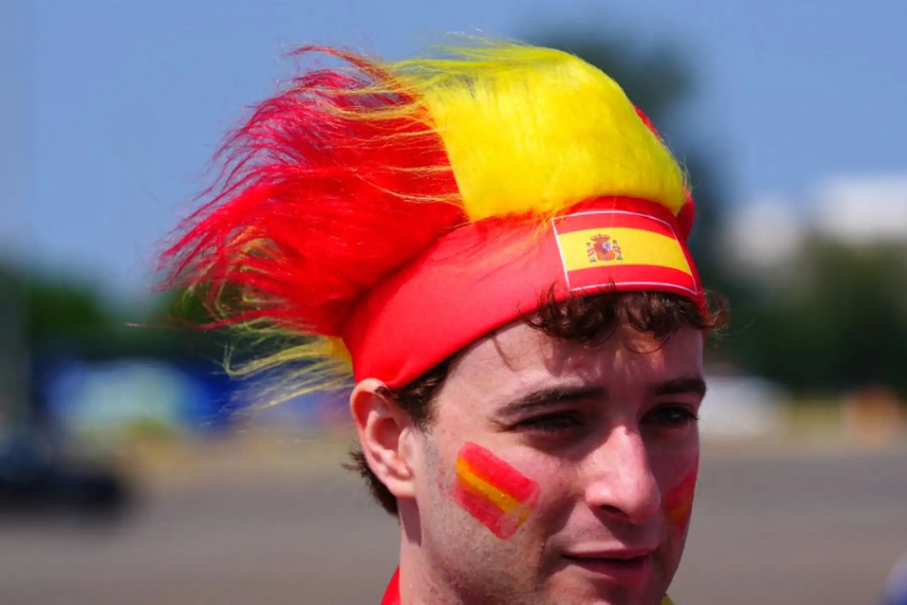 Aficionados se reúnen antes de la final de la Copa Mundial de la FIFA 2026 entre España y Argentina en el estadio de Nueva Jersey (MetLife Stadium), en East Rutherford, Estados Unidos, el 19 de julio de 2026. Foto: Anadolu / AFP