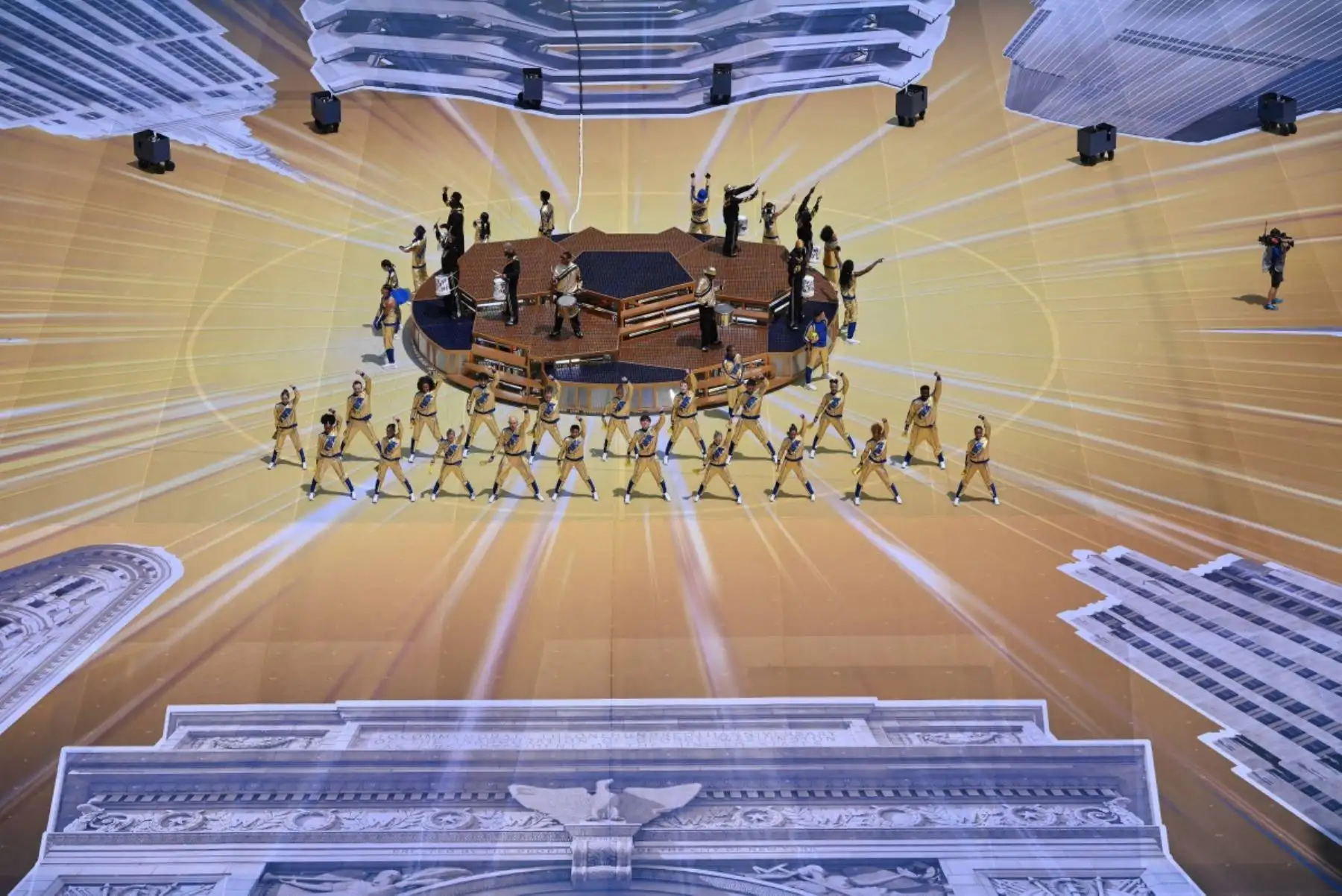 Vista general de bailarines actuando durante la ceremonia de clausura de la final del Mundial de Fútbol de 2026 entre España y Argentina en el estadio de Nueva York/Nueva Jersey en East Rutherford. Foto: AFP