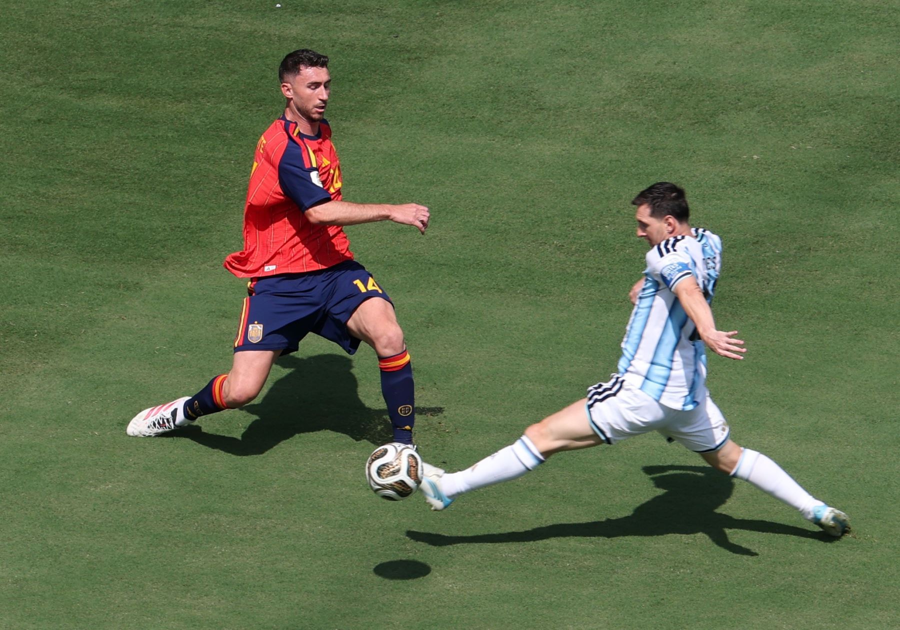 EN VIVO: Argentinos y españoles igualan a cero goles en la final del Mundial 2026